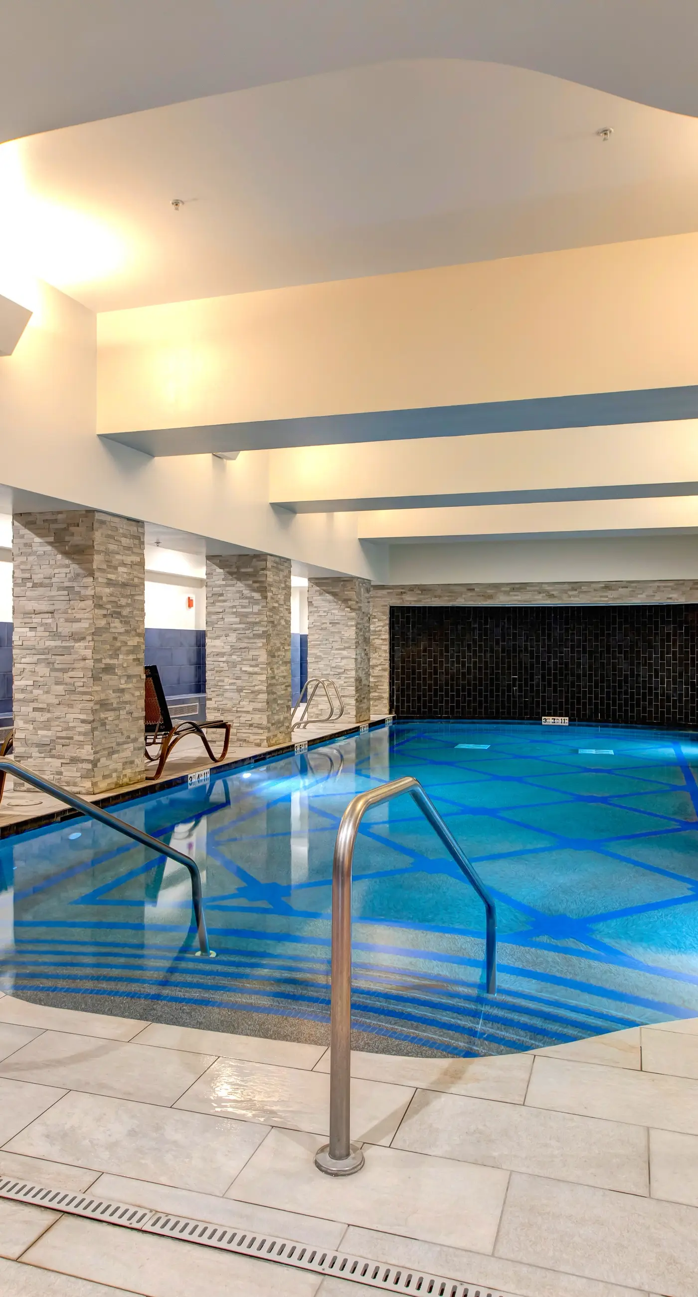 Westgate Charm #4814B