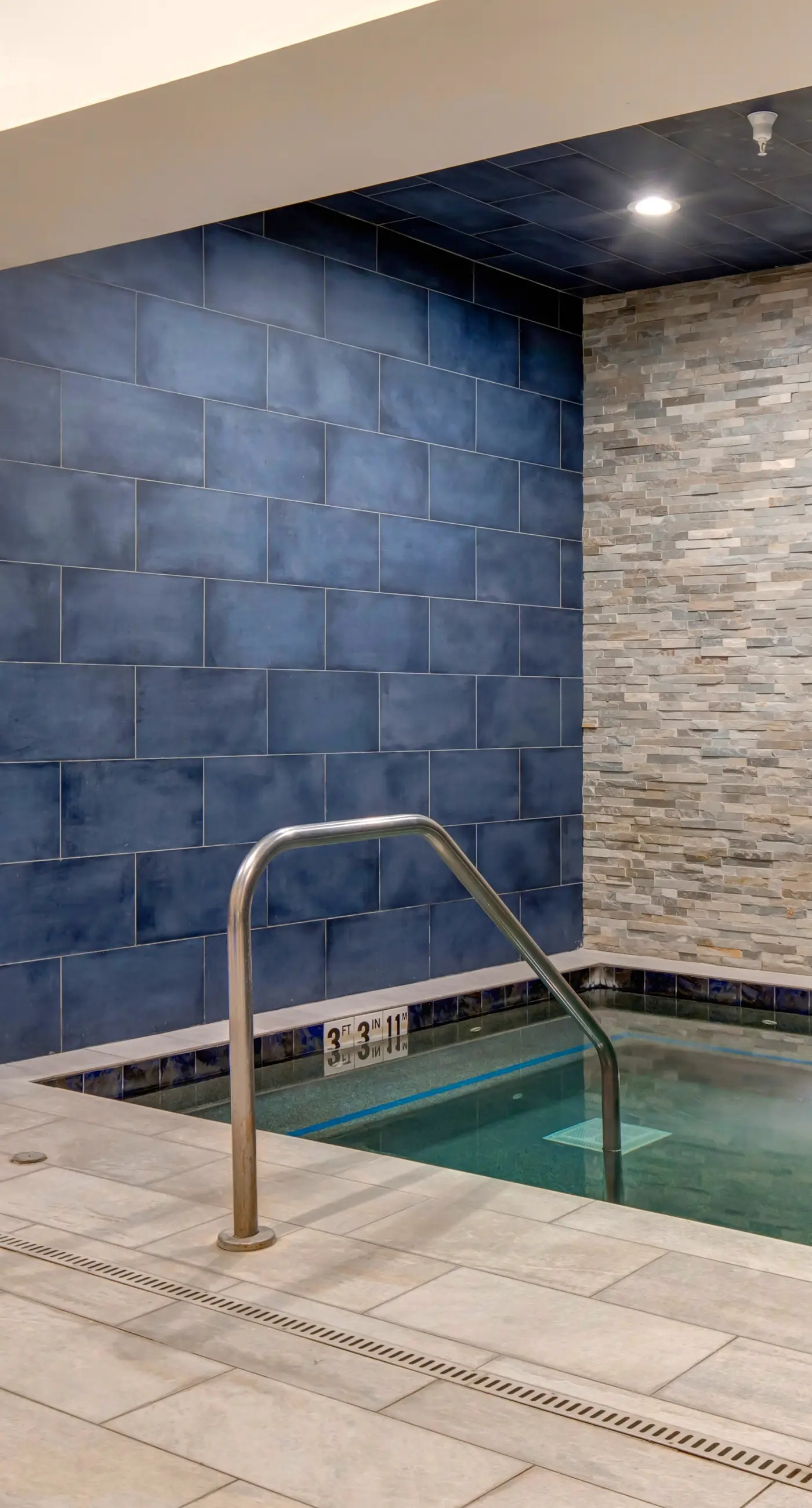 Westgate Charm #4814B