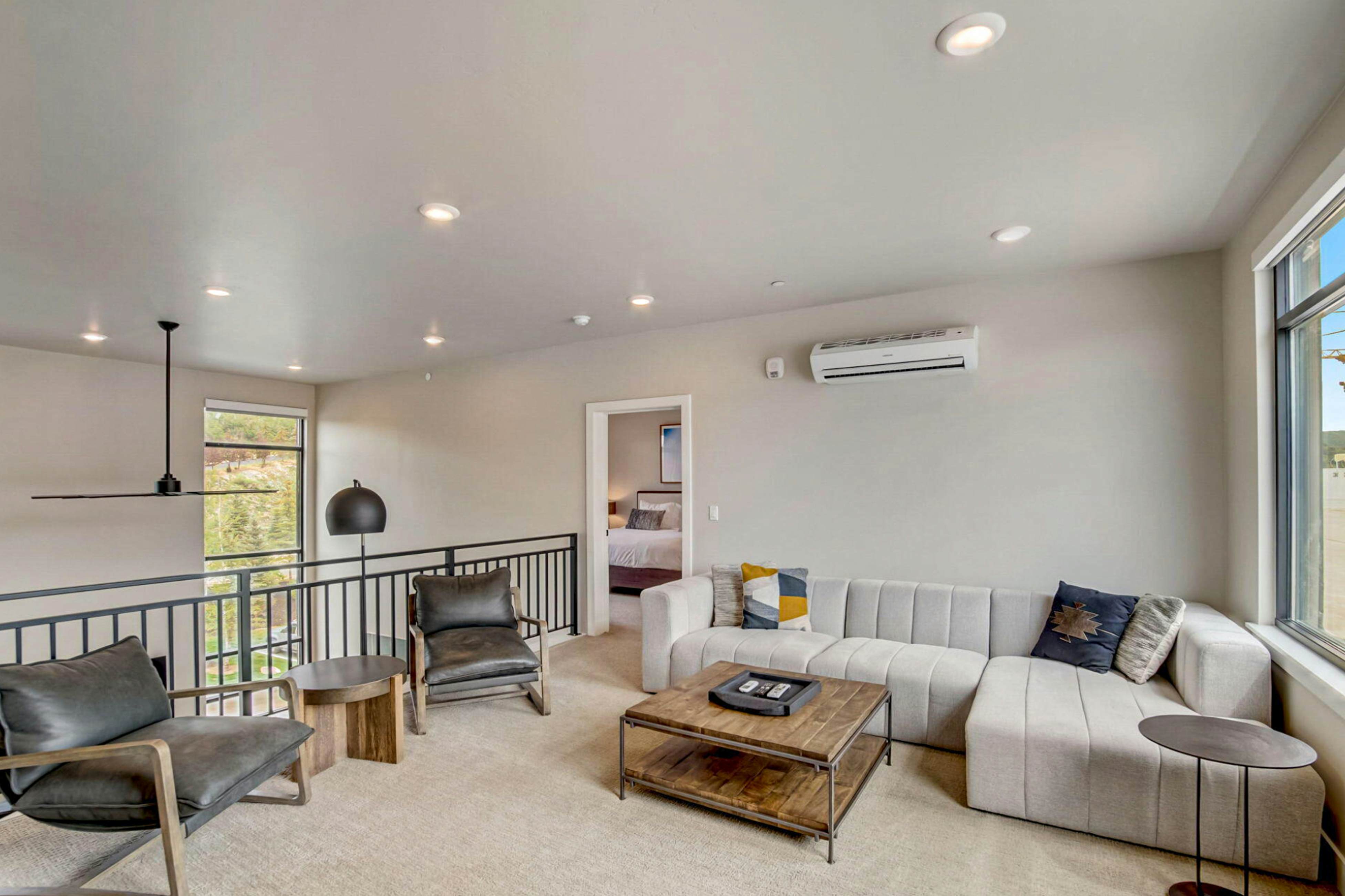 614A - Black Rock Mountain Resort