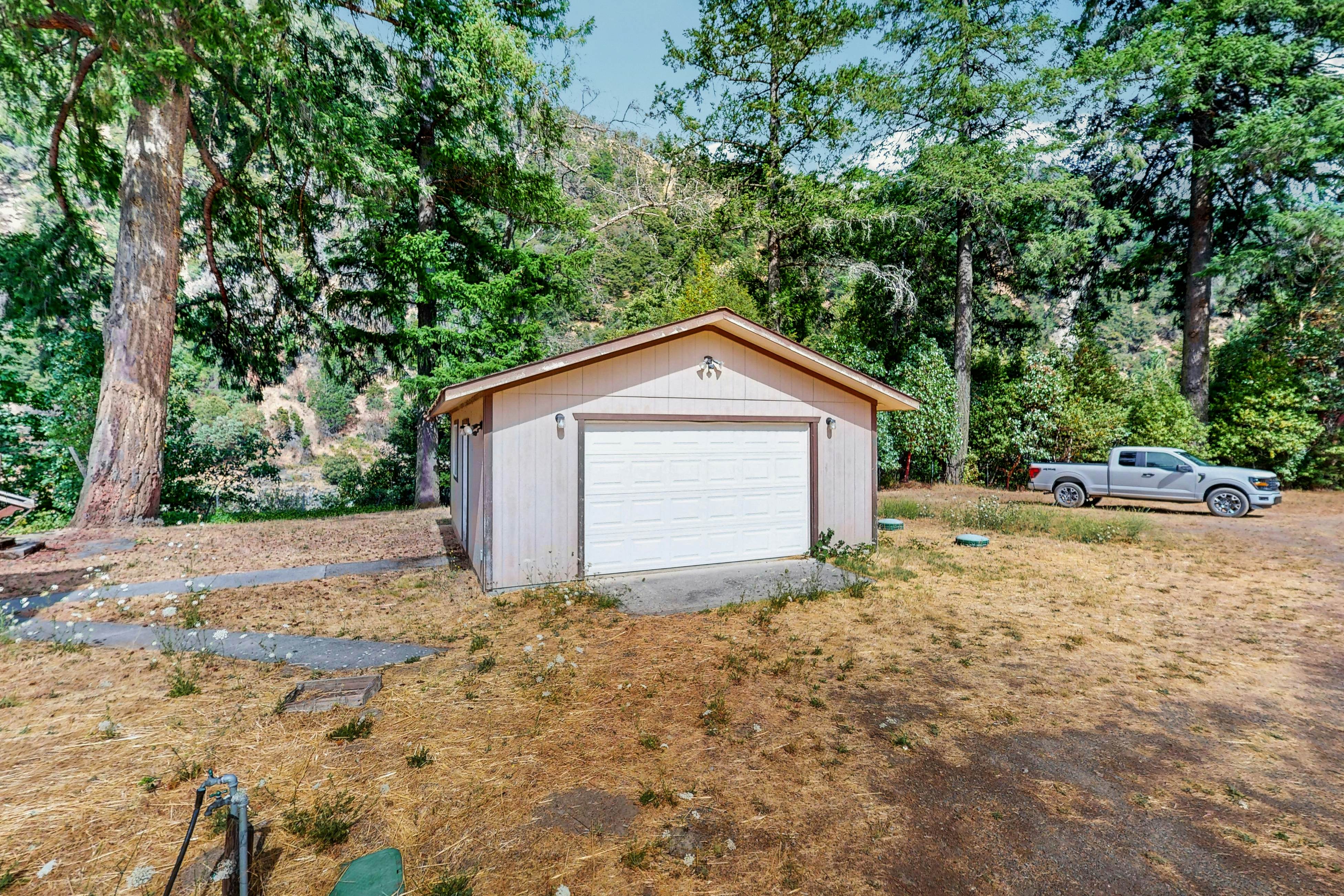 Trinity River Retreat