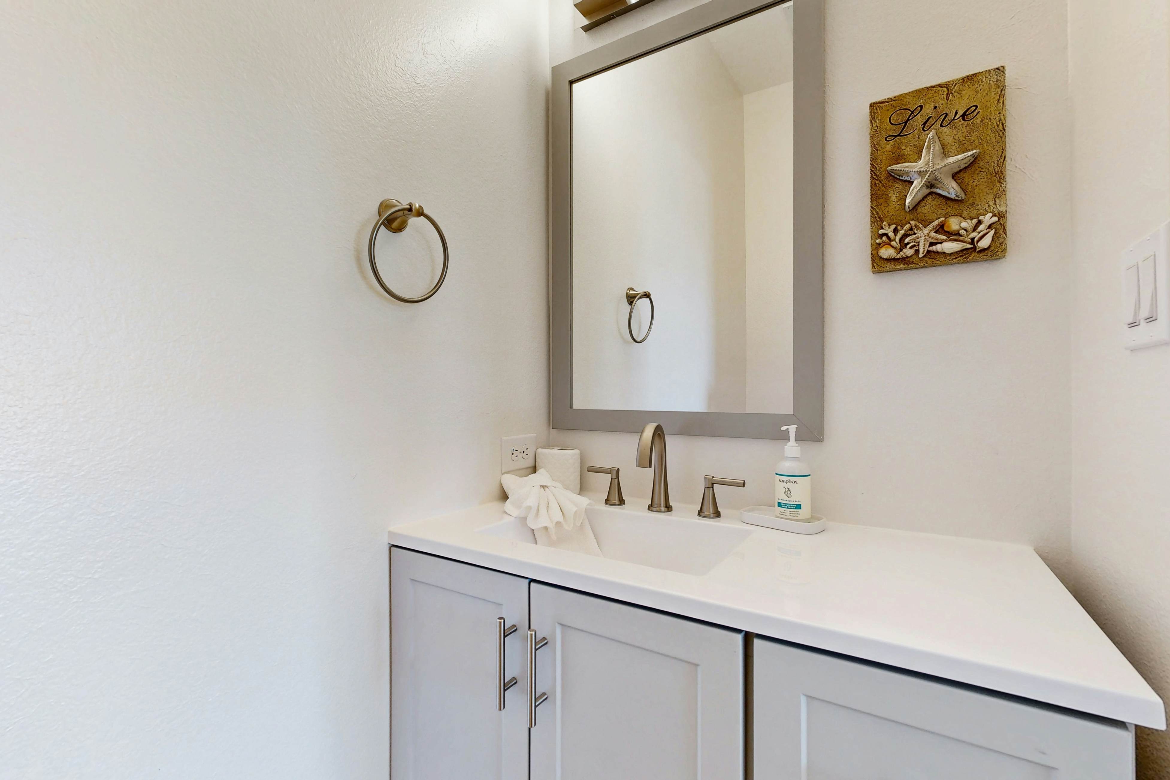 Destiny West - Casa Isla Paraiso