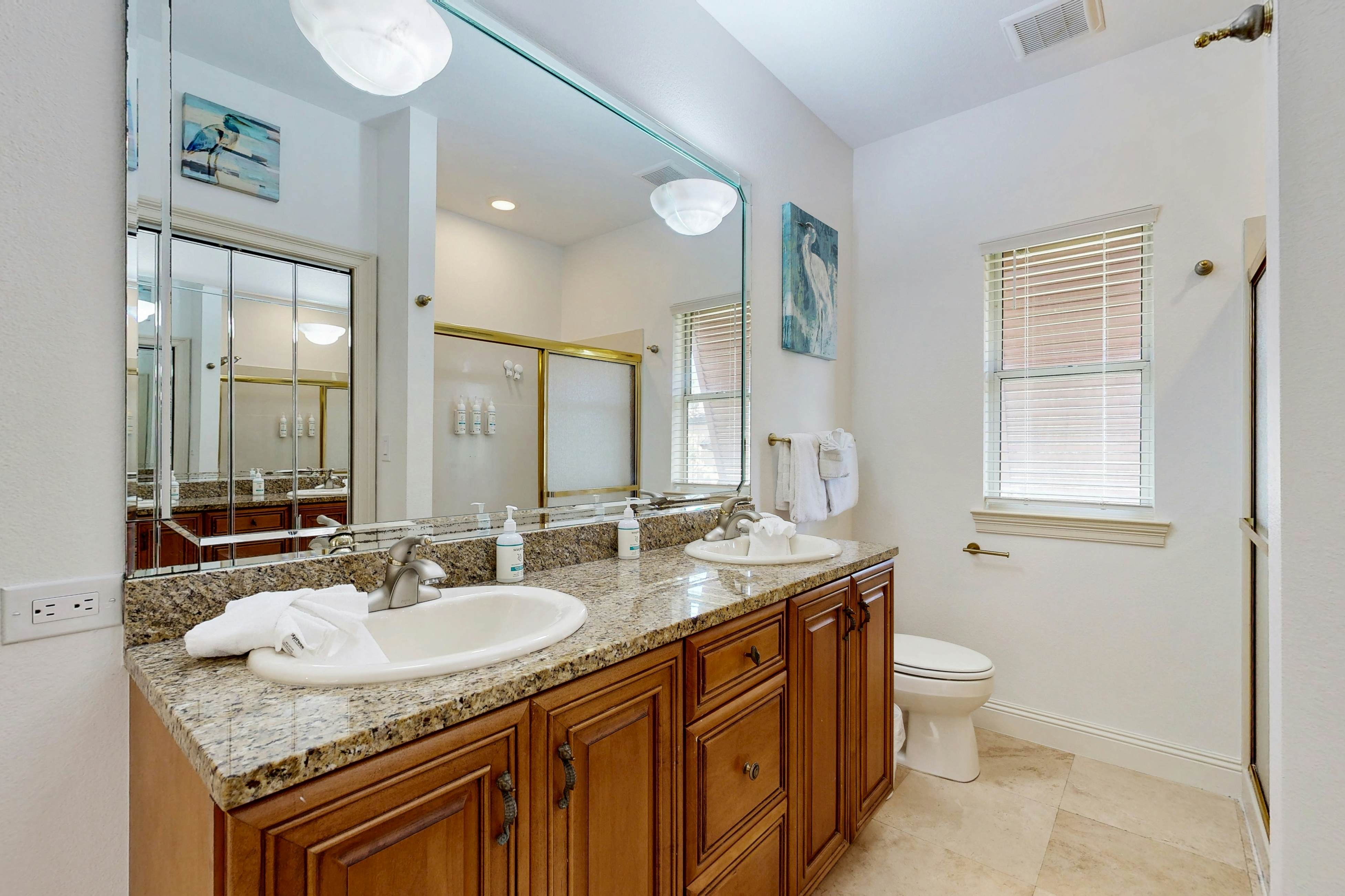 Destiny West - Casa Isla Paraiso