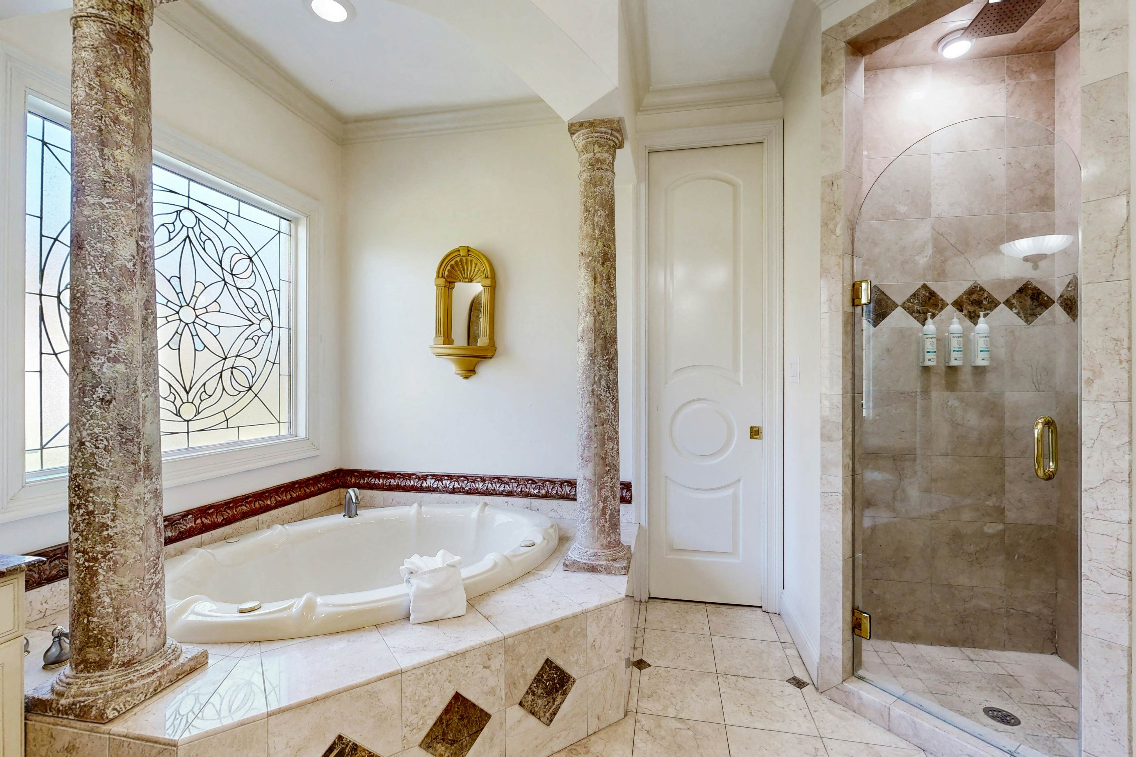 Destiny West - Casa Isla Paraiso