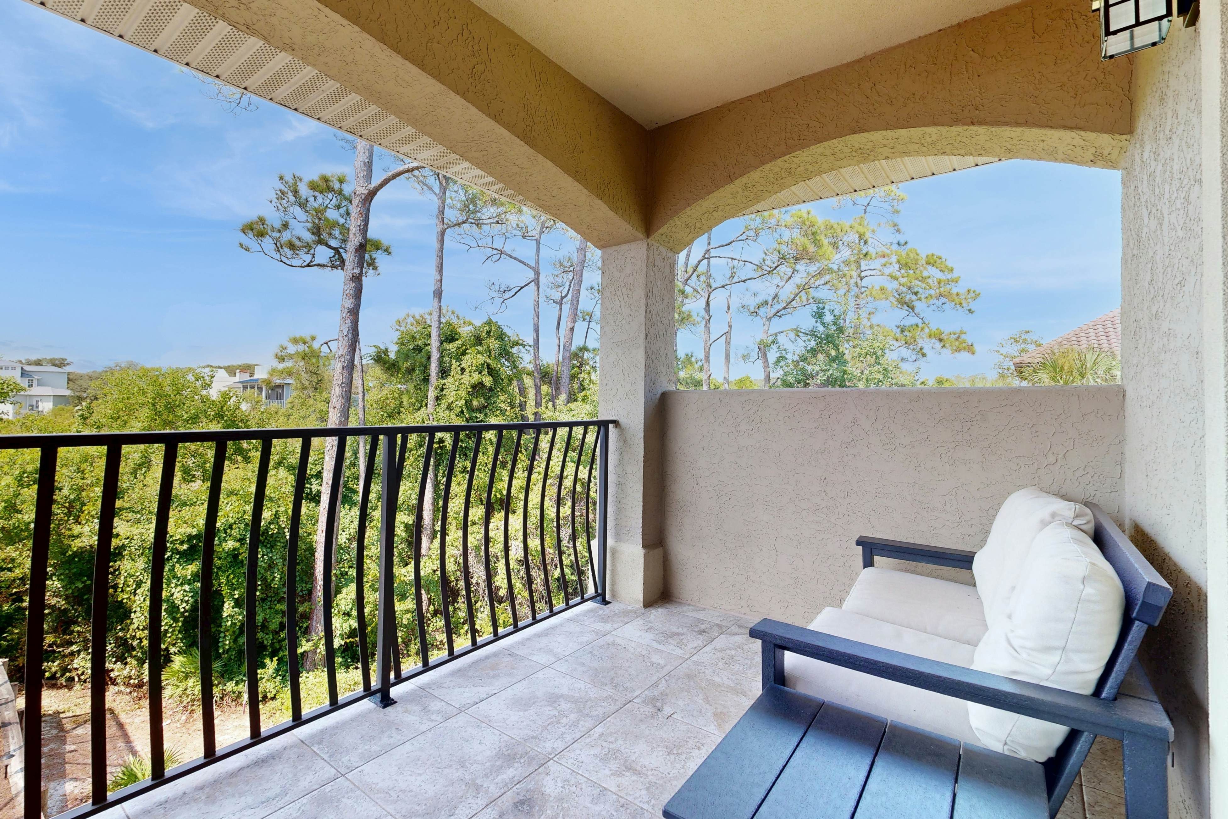 Destiny West - Casa Isla Paraiso