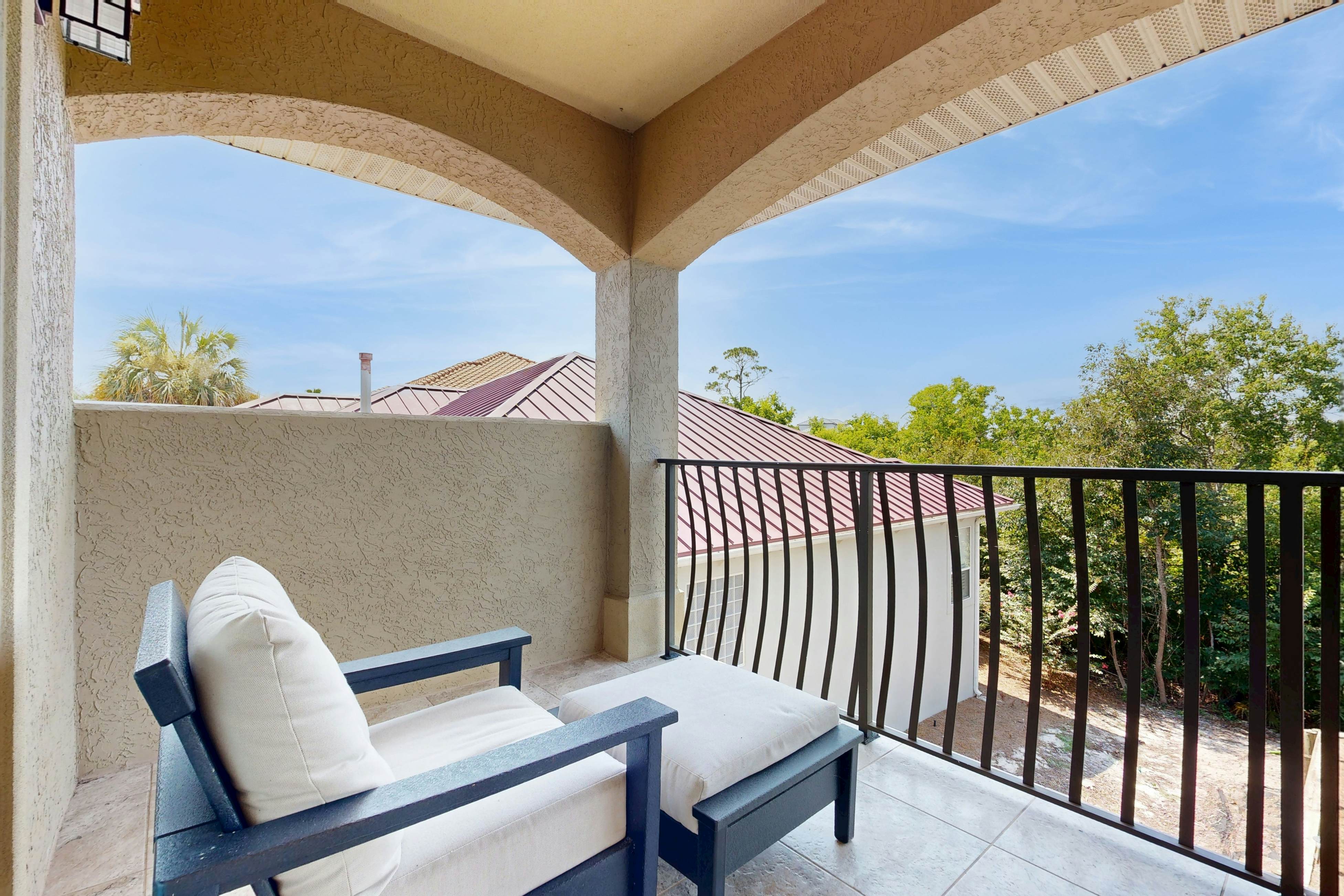 Destiny West - Casa Isla Paraiso