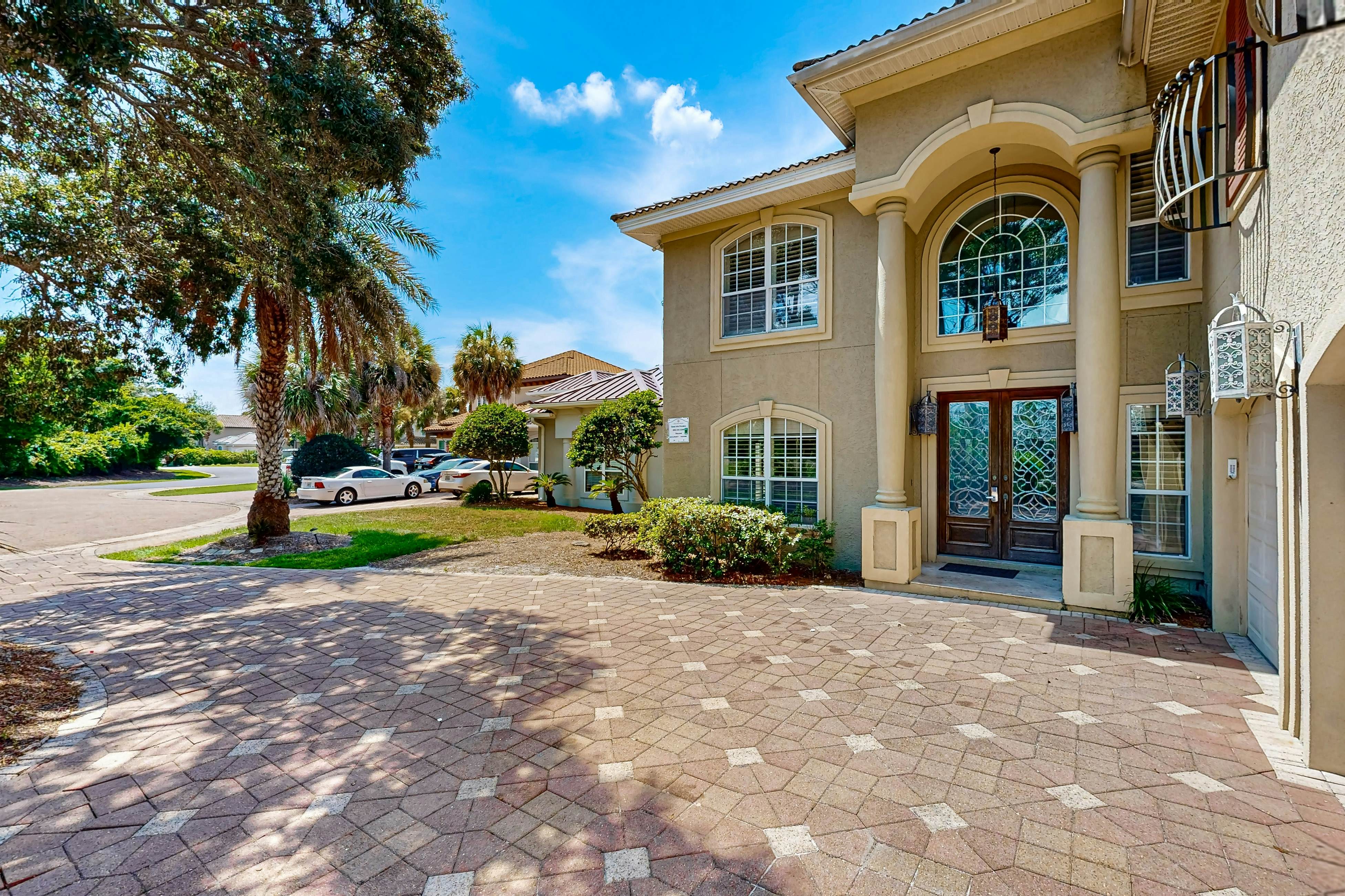 Destiny West - Casa Isla Paraiso