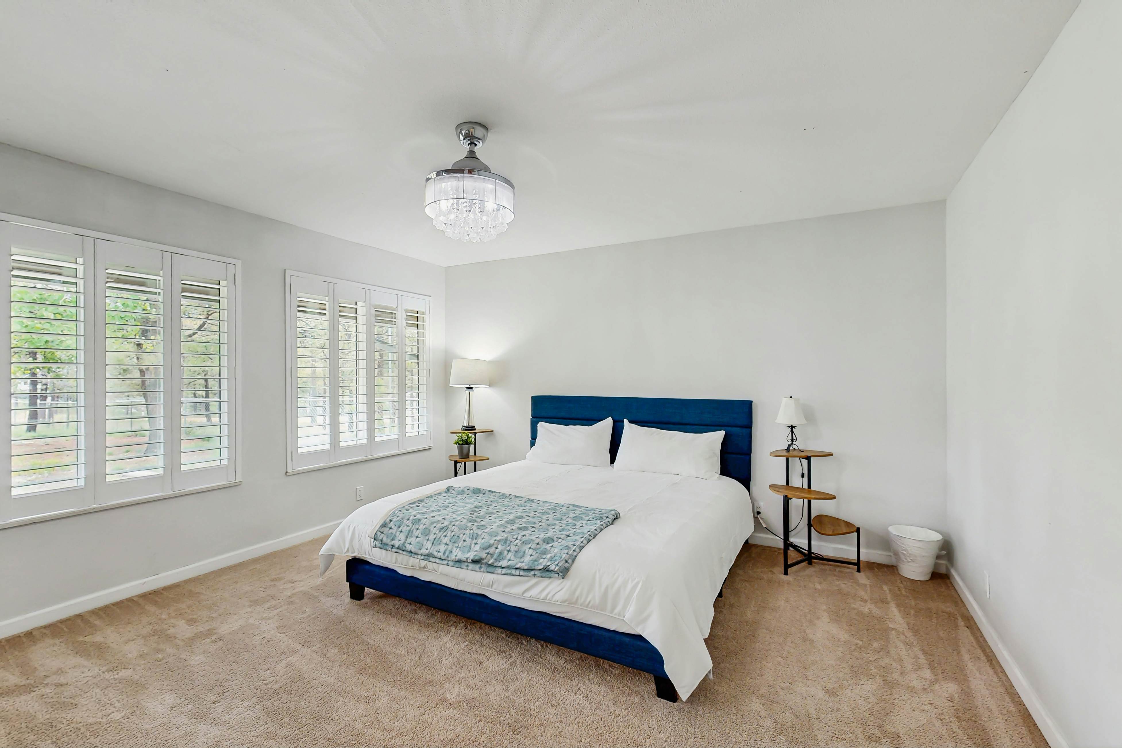 Poolhouse in the Pines