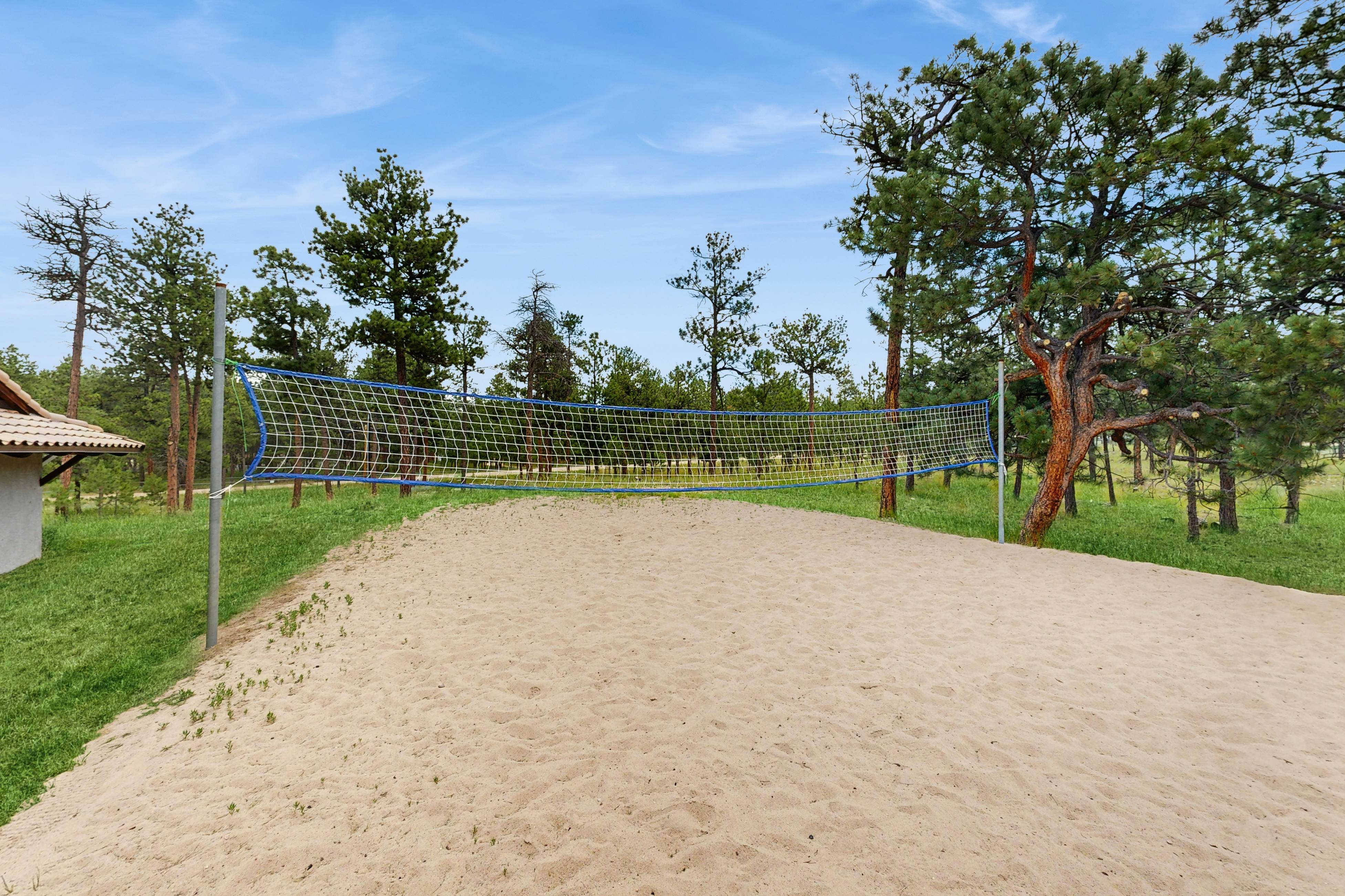 Poolhouse in the Pines