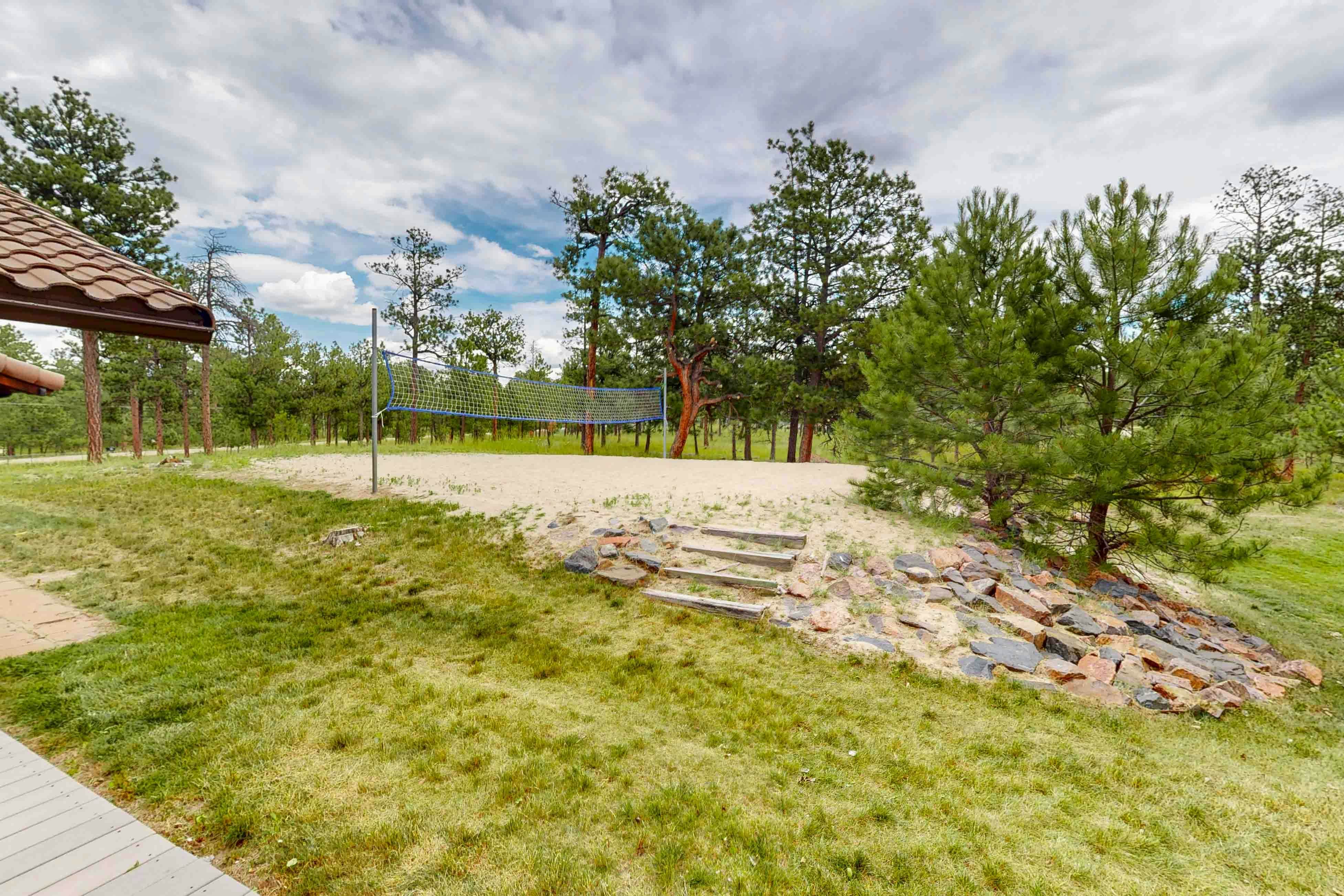 Poolhouse in the Pines