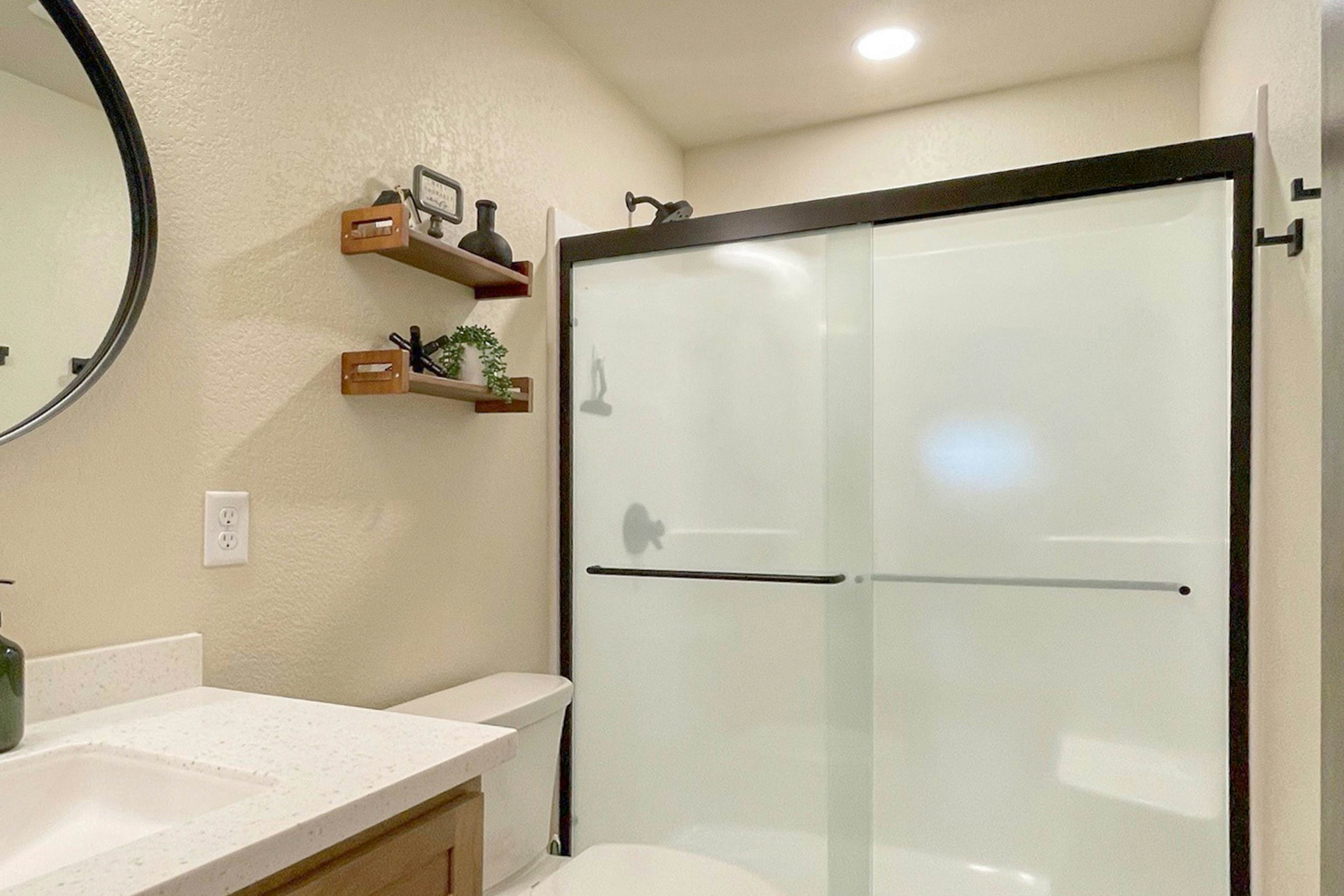 Summer Skjol & Ski Haus