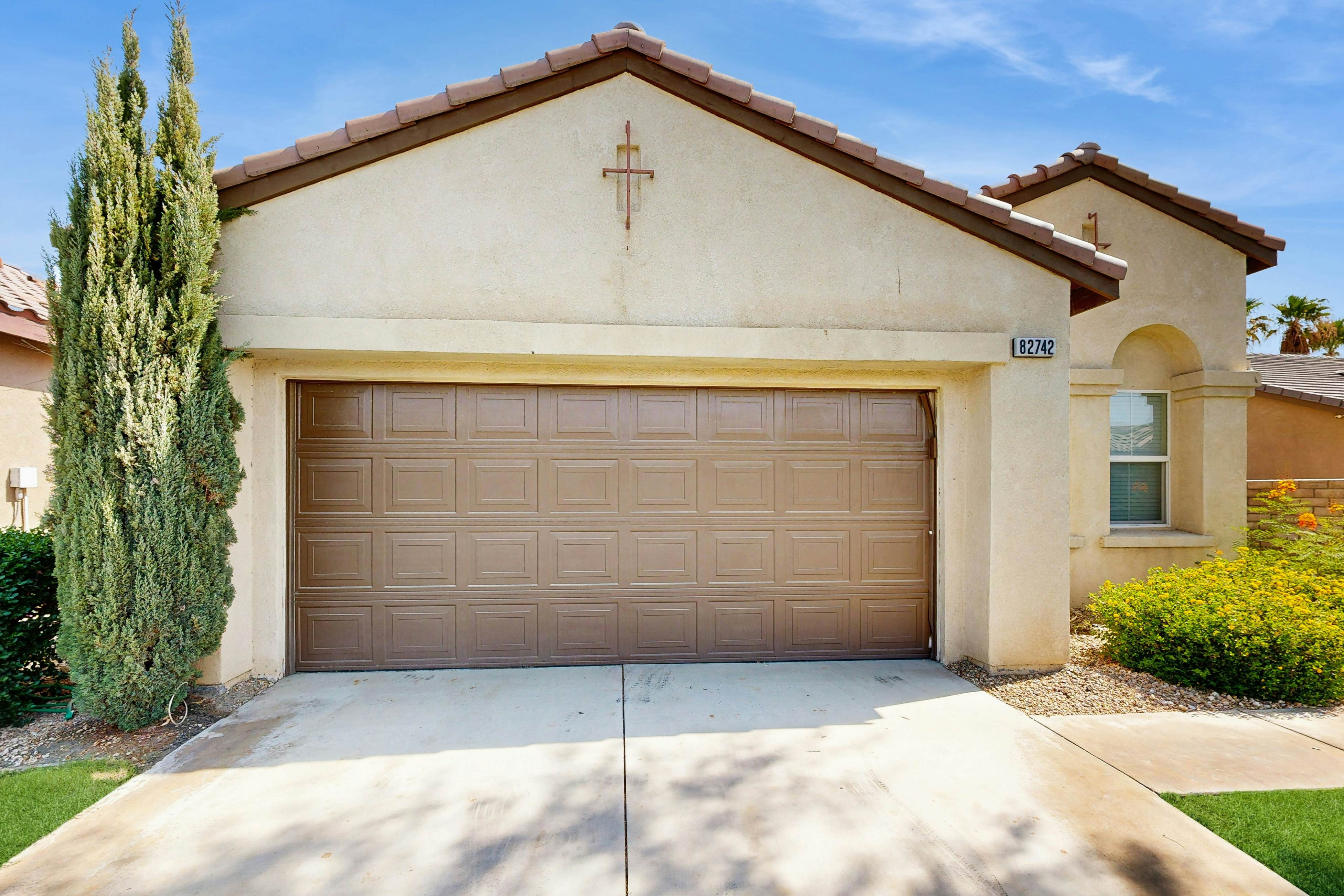 Tranquil Desert Sanctuary 