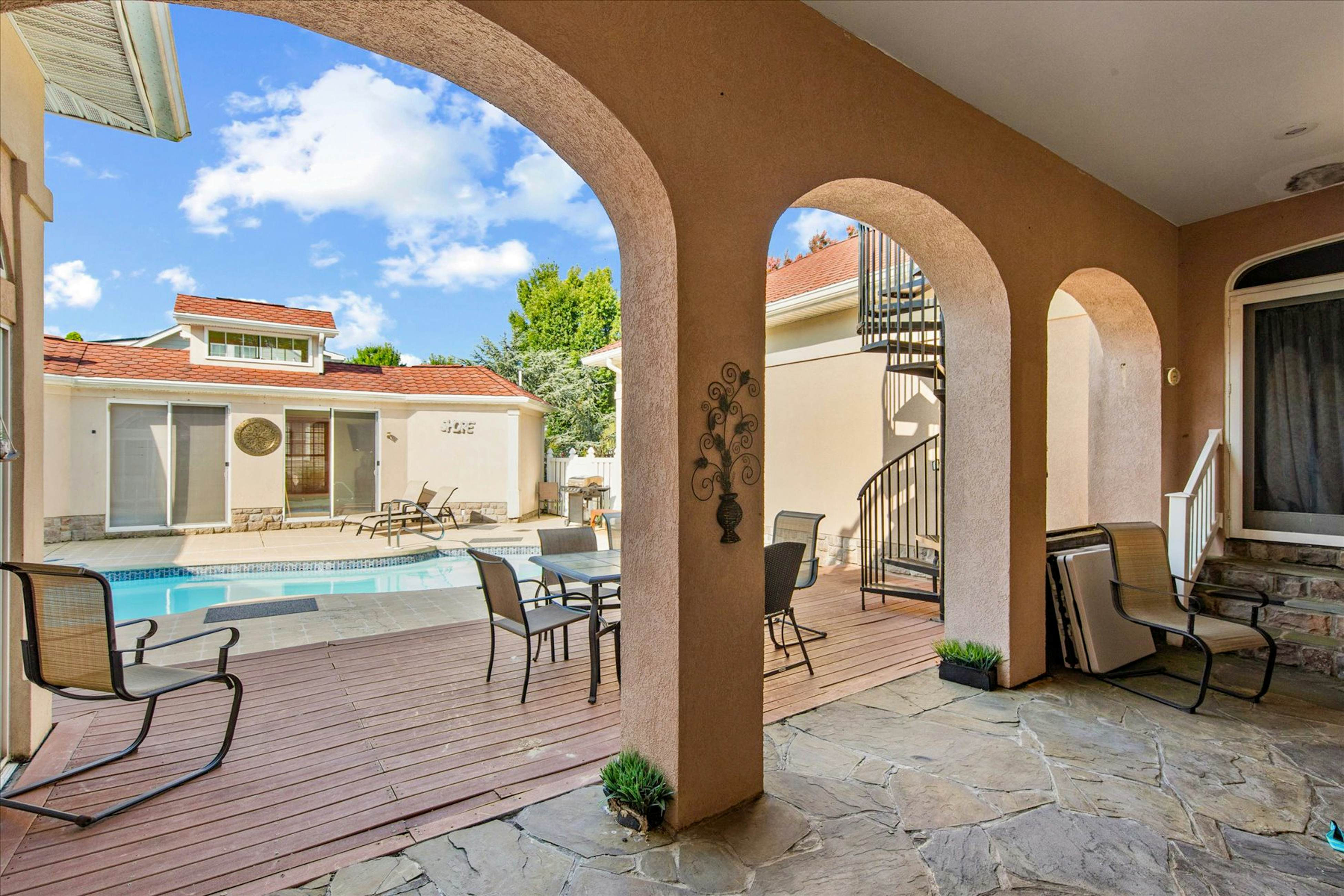 Town of Ocean View - 8 Elliott Ave