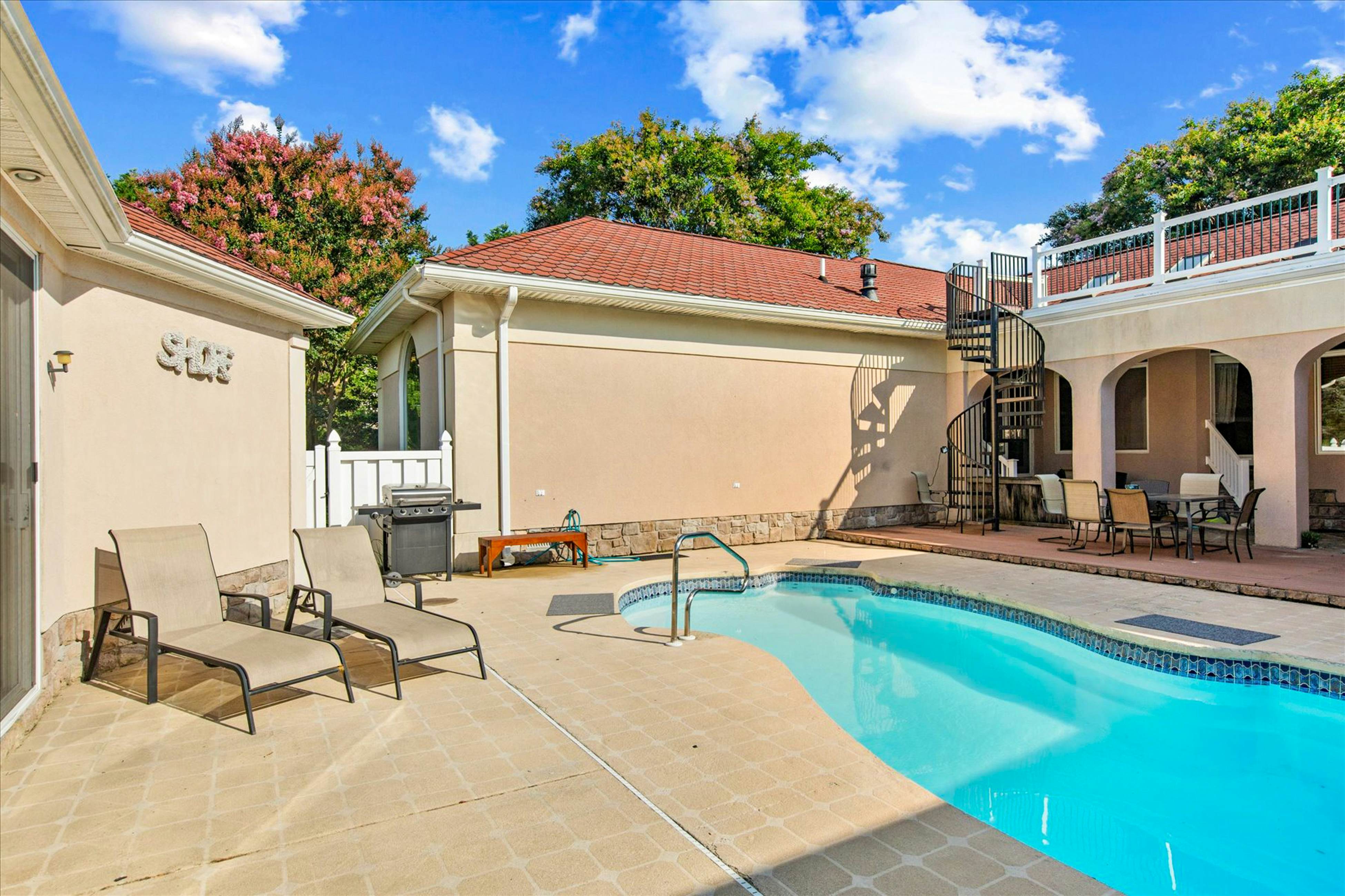 Town of Ocean View - 8 Elliott Ave