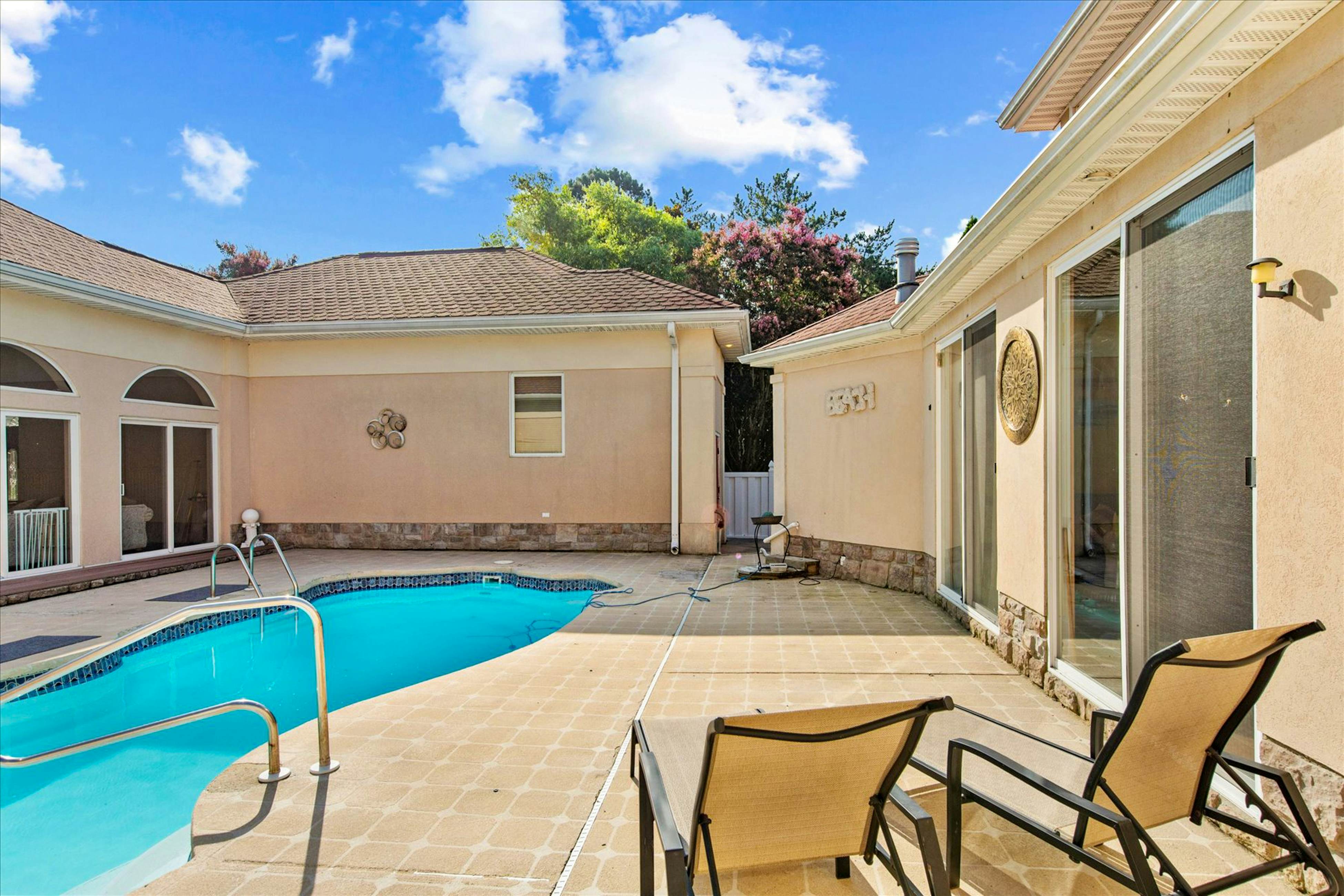 Town of Ocean View - 8 Elliott Ave