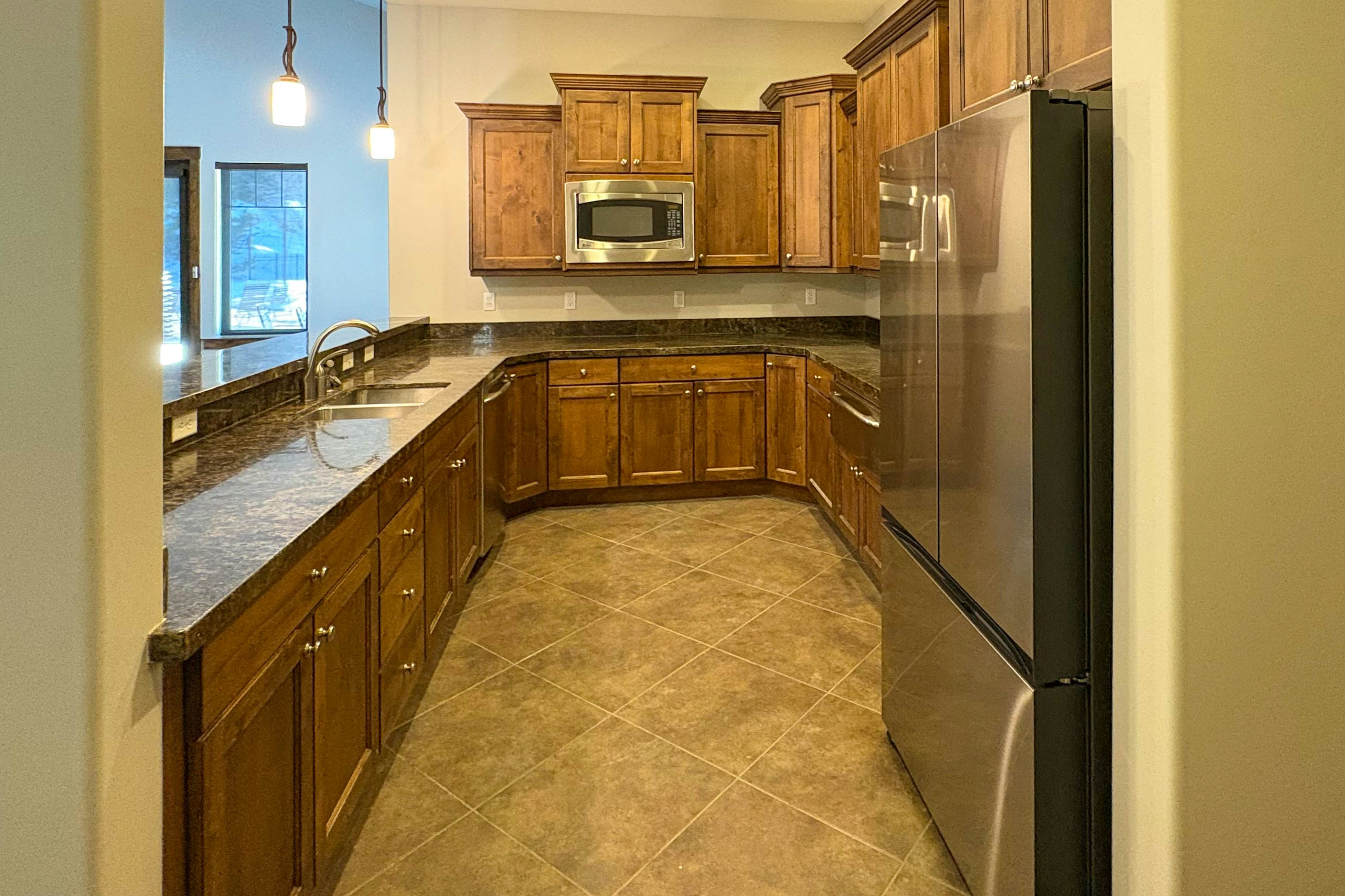 Happy Tails Hideout - Pet Friendly & Private Hot Tub