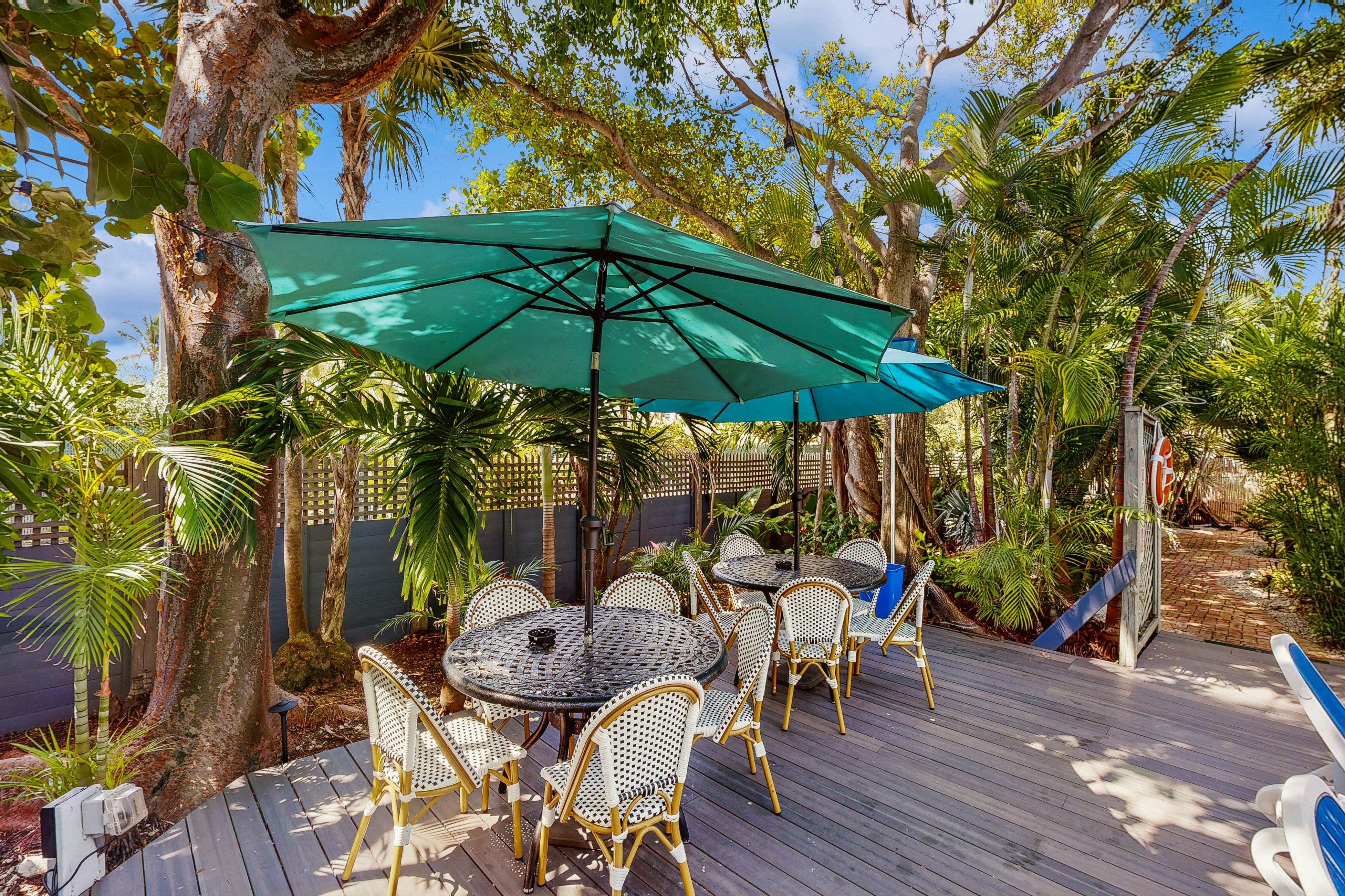 Papa's Hideaway  - Garden of Eden