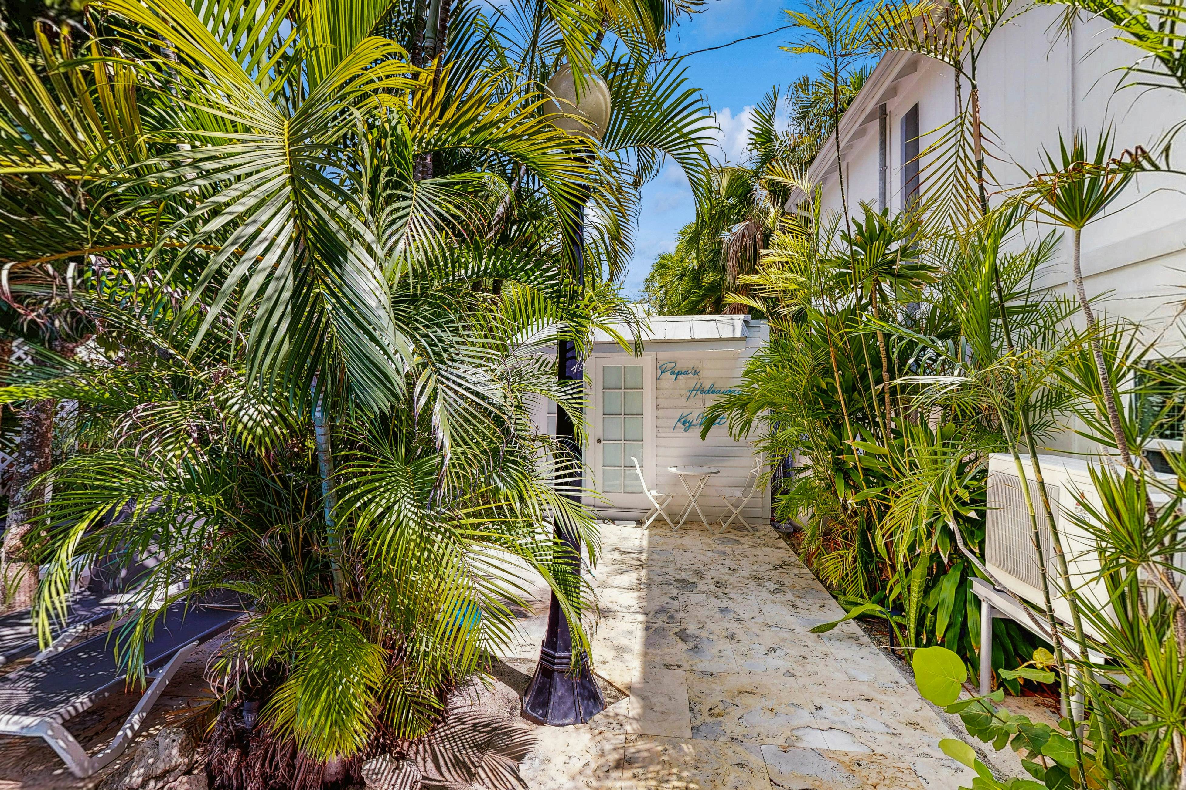 Papa's Hideaway  - Garden of Eden