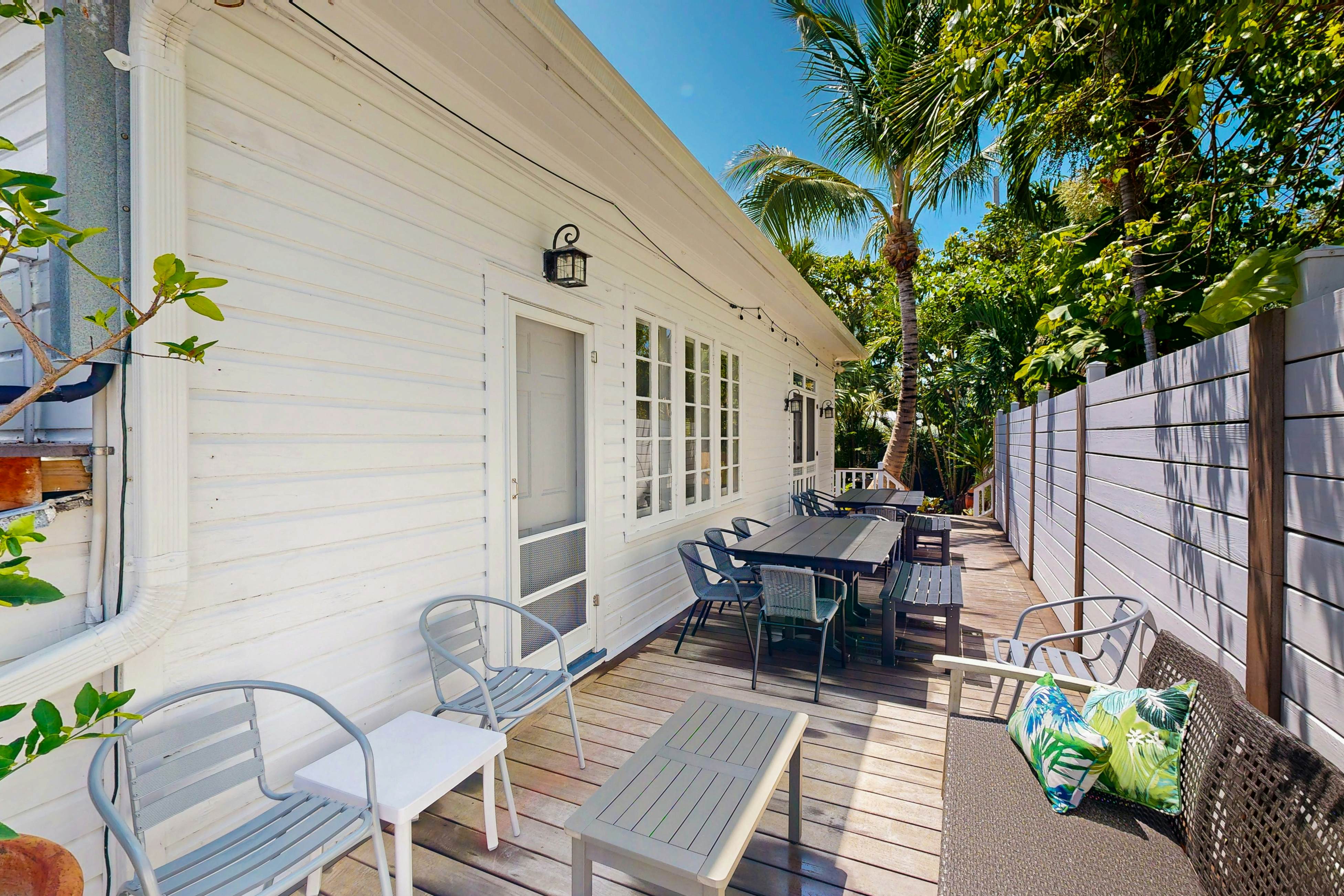 Papa's Hideaway  - Garden of Eden