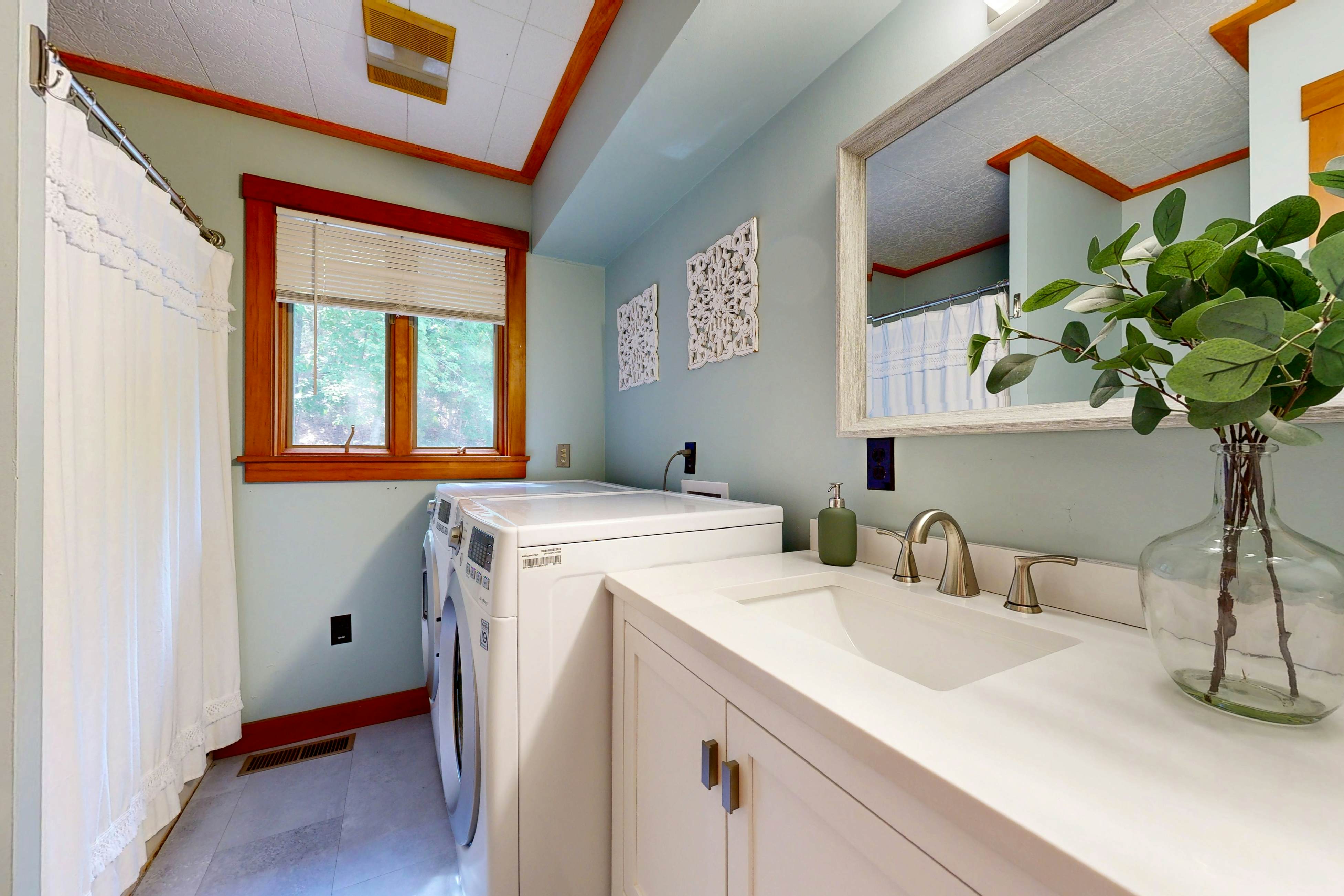 Heart Pond Hideaway & Annex