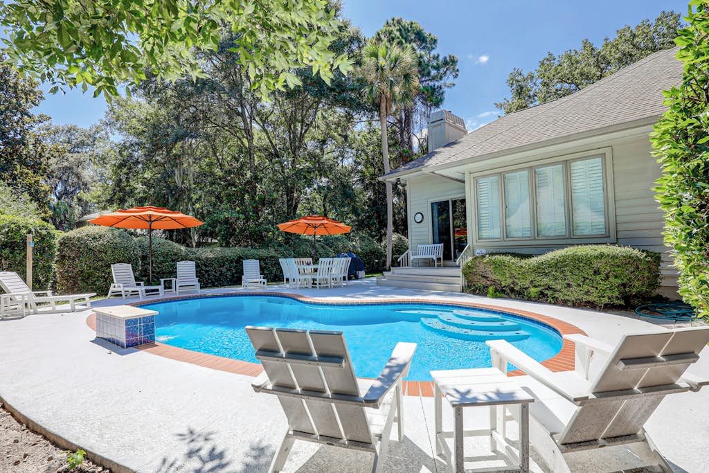 Gorgeous Sea Pines home- Private pool, beach gear, on beach path — Hilton Head, SC — vacation rental