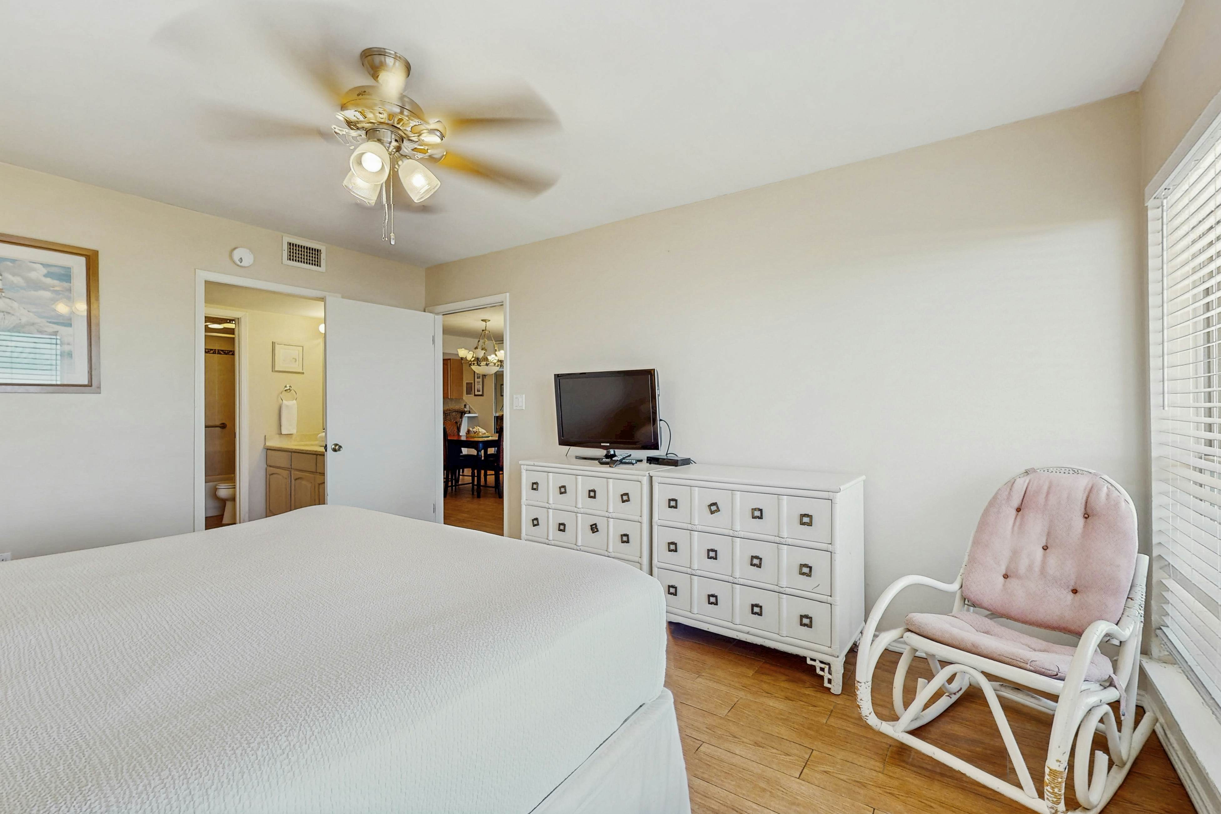 Suntide II Condominiums #306