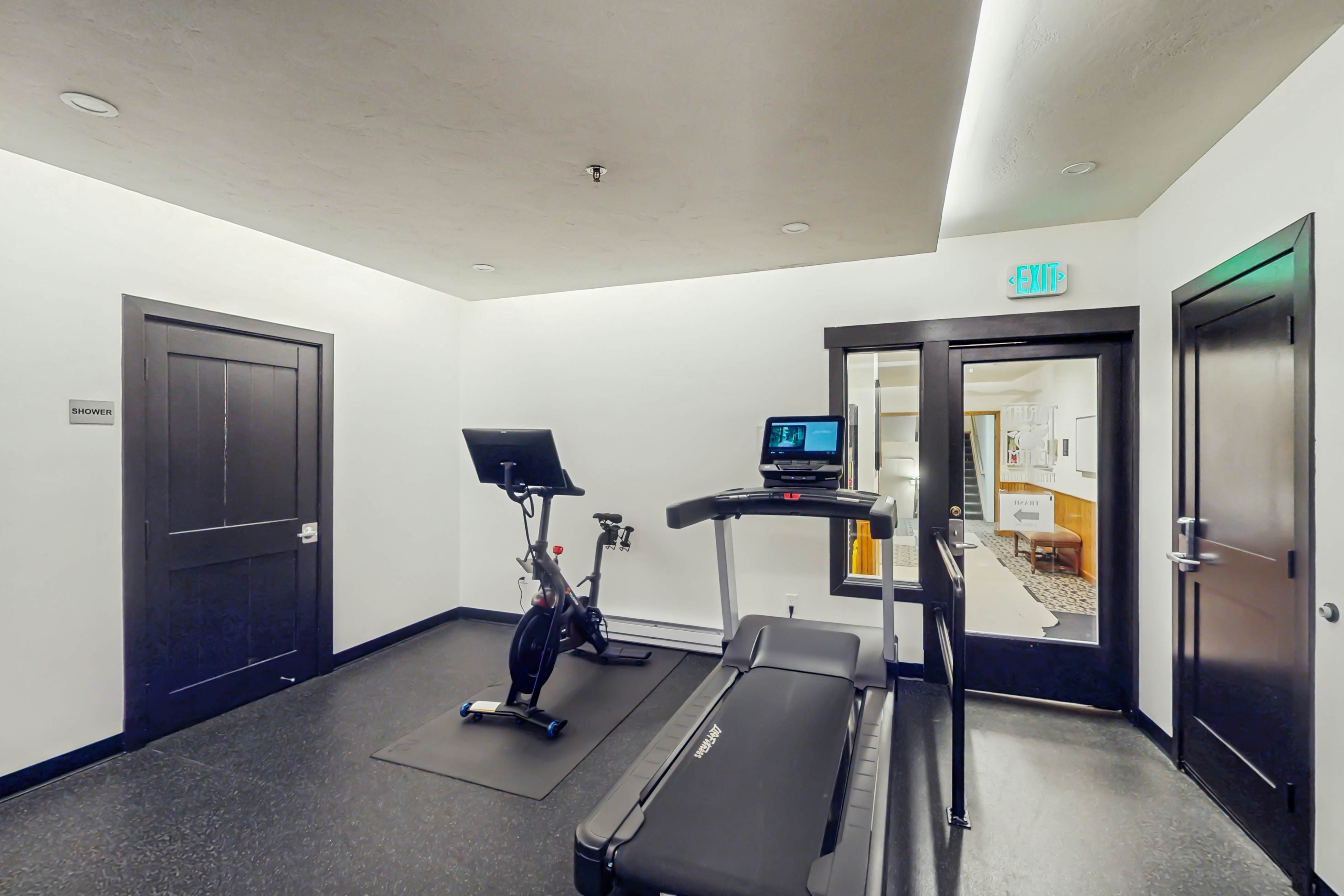 Torian Plum Plaza 304