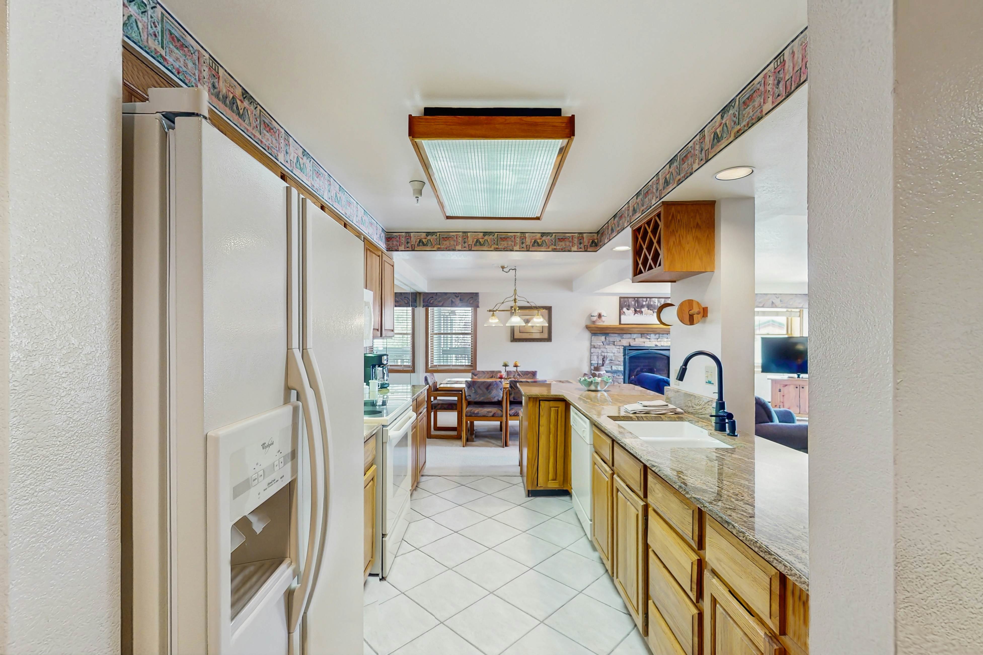 Torian Plum Plaza 304