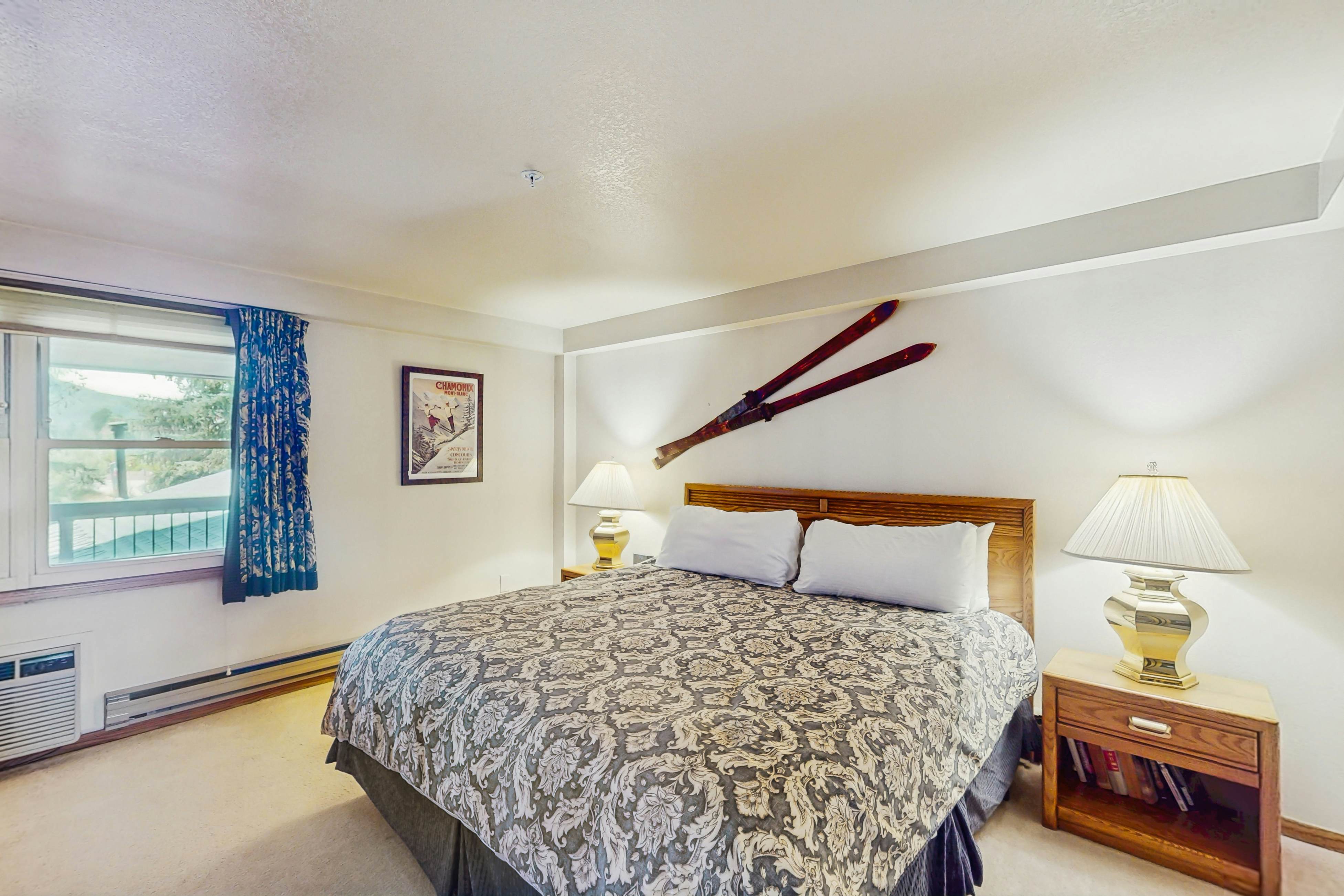 Torian Plum Plaza 304