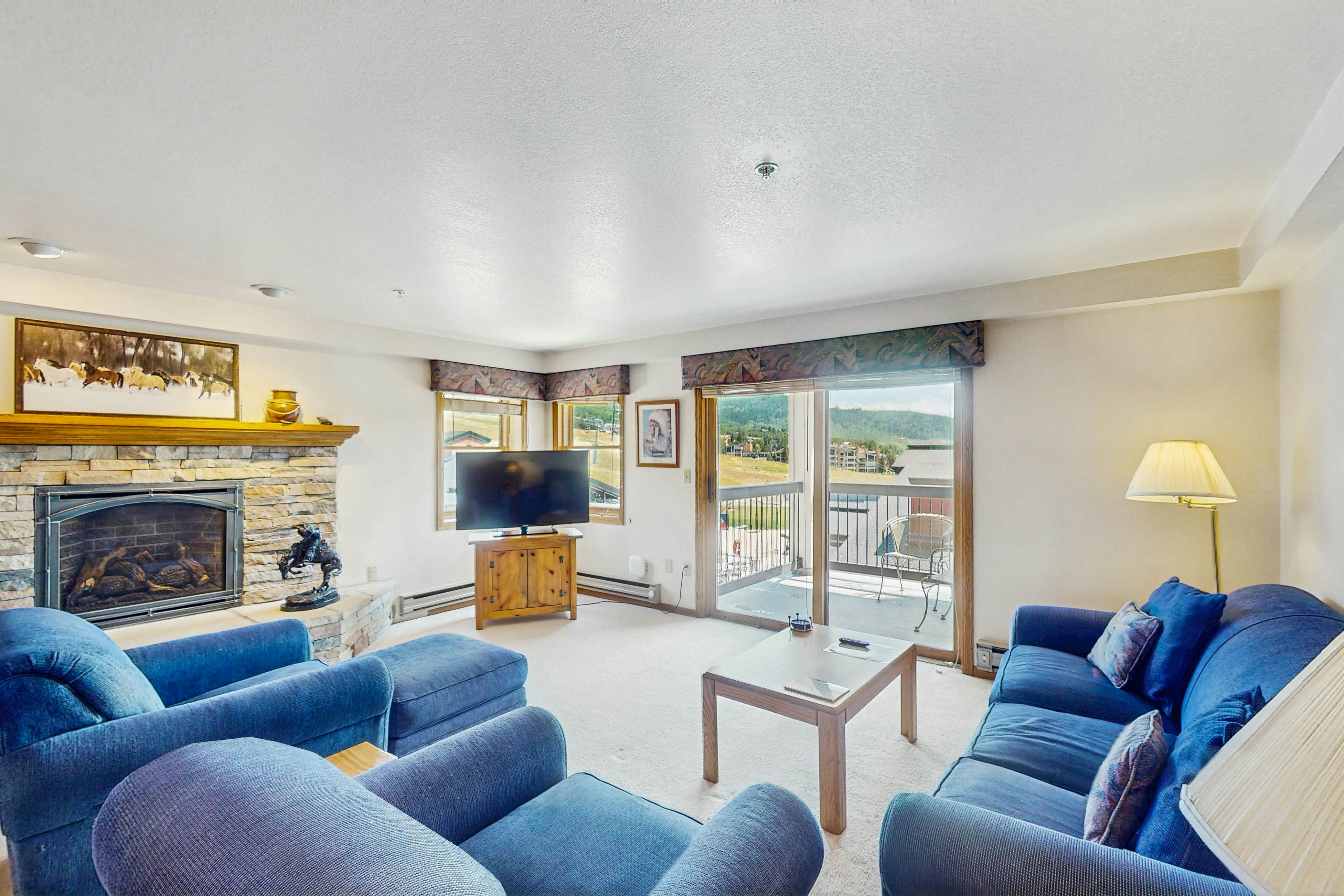 Torian Plum Plaza 304