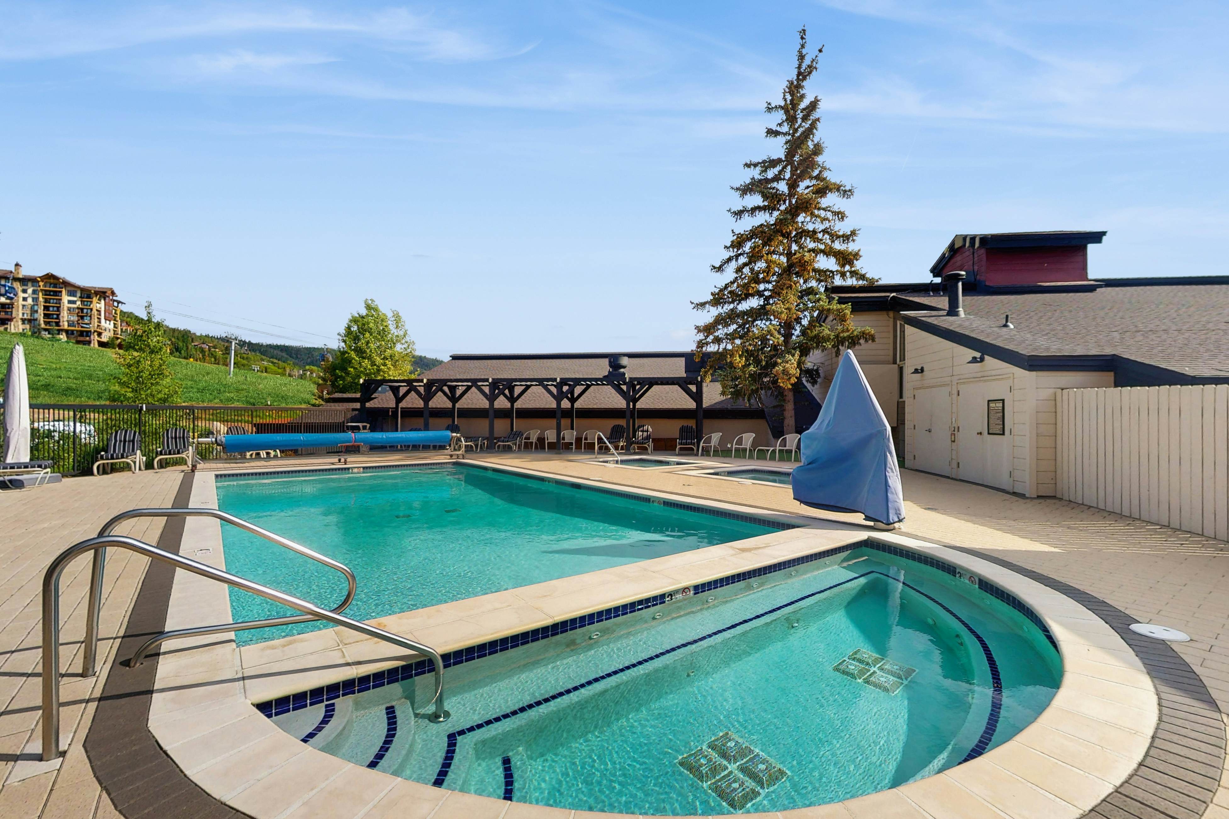 Torian Plum Plaza 304