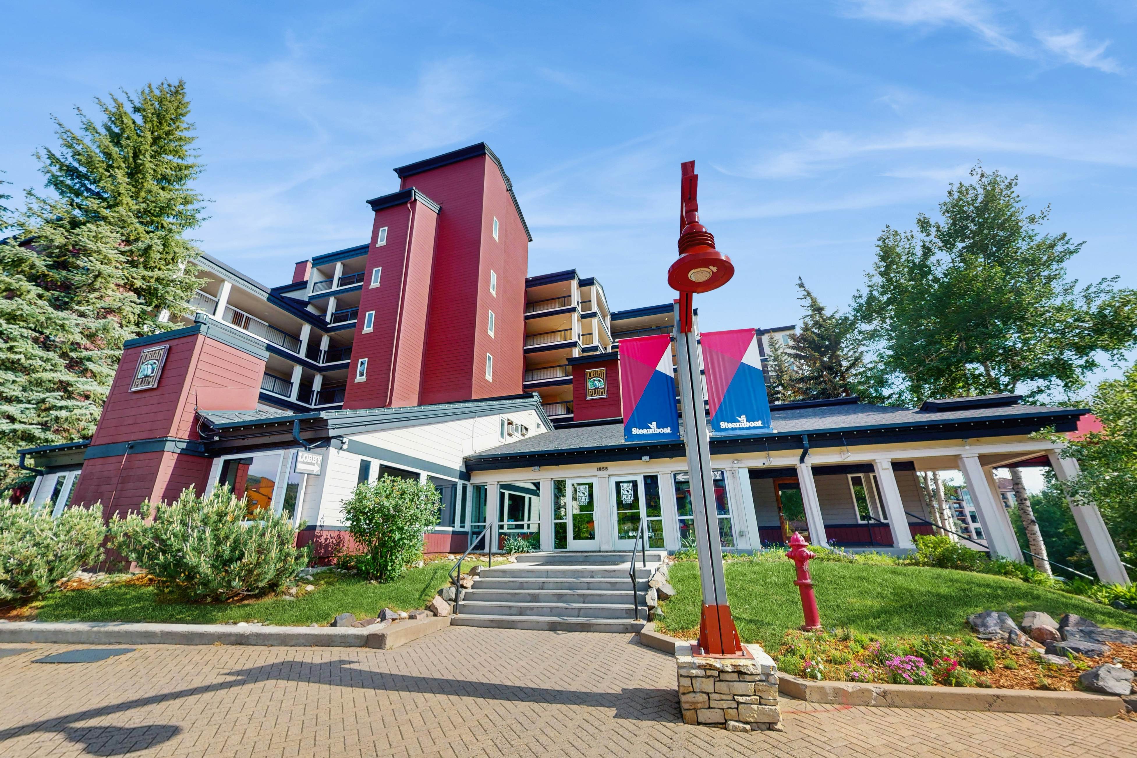 Torian Plum Plaza 304