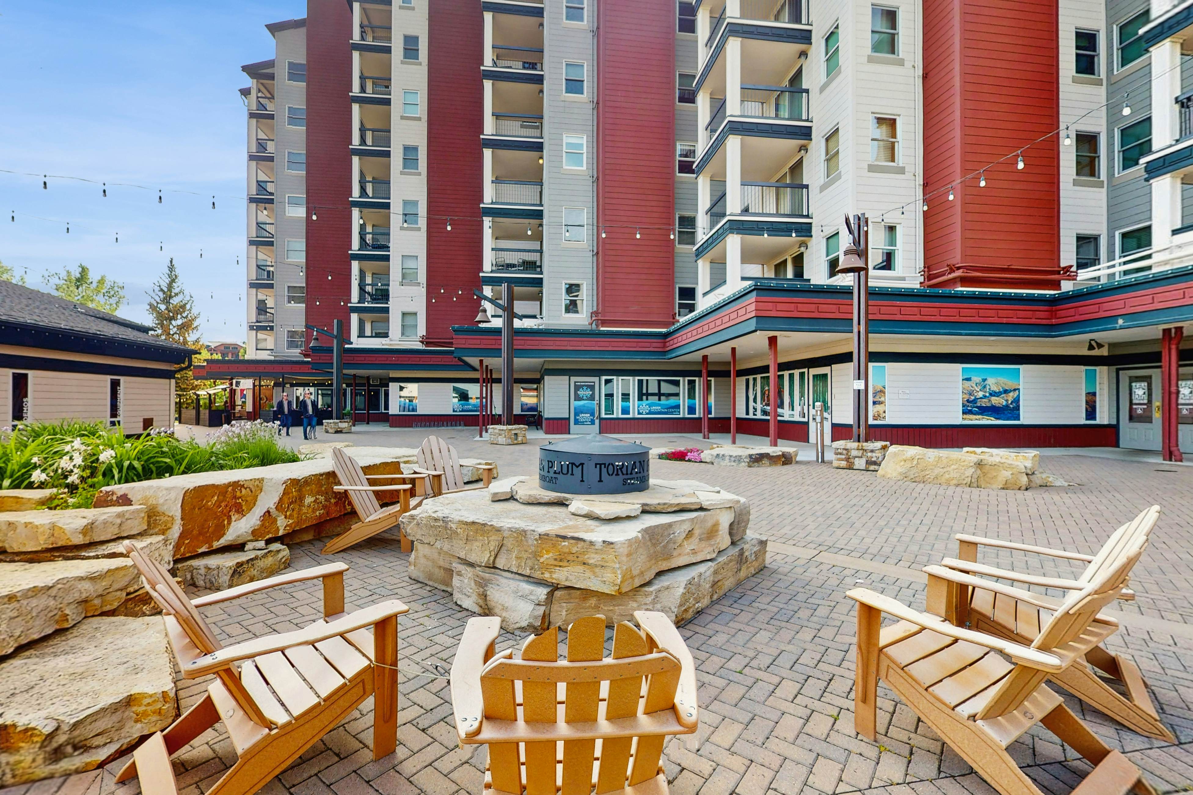 Torian Plum Plaza 304