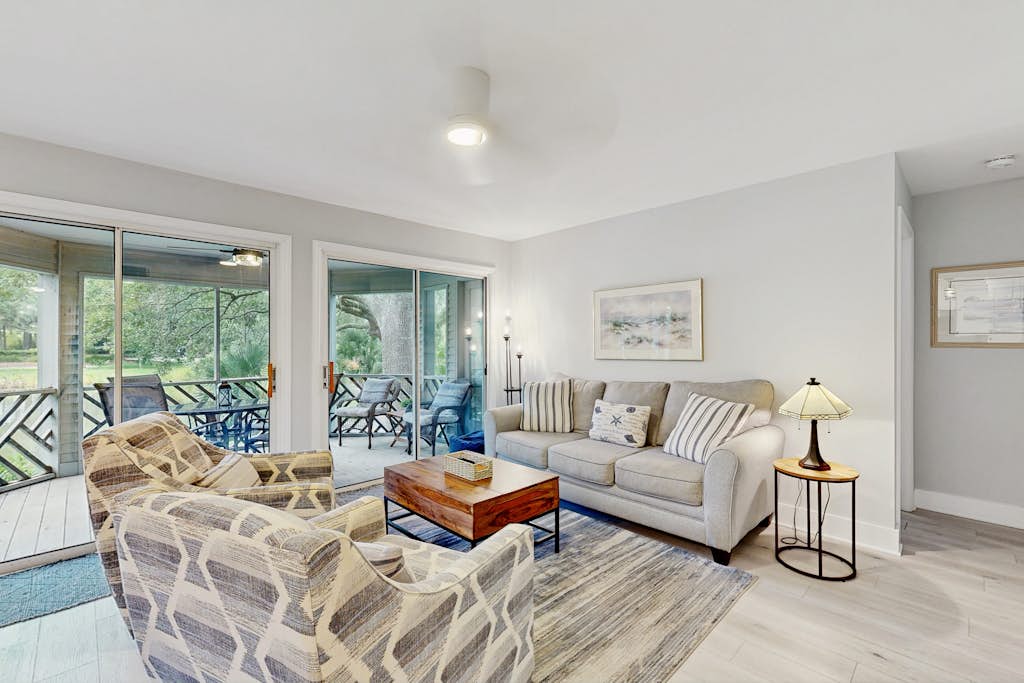 Enchanting lagoon-view villa - quick beach access, tennis court, & screened deck — Kiawah Island, SC — vacation rental
