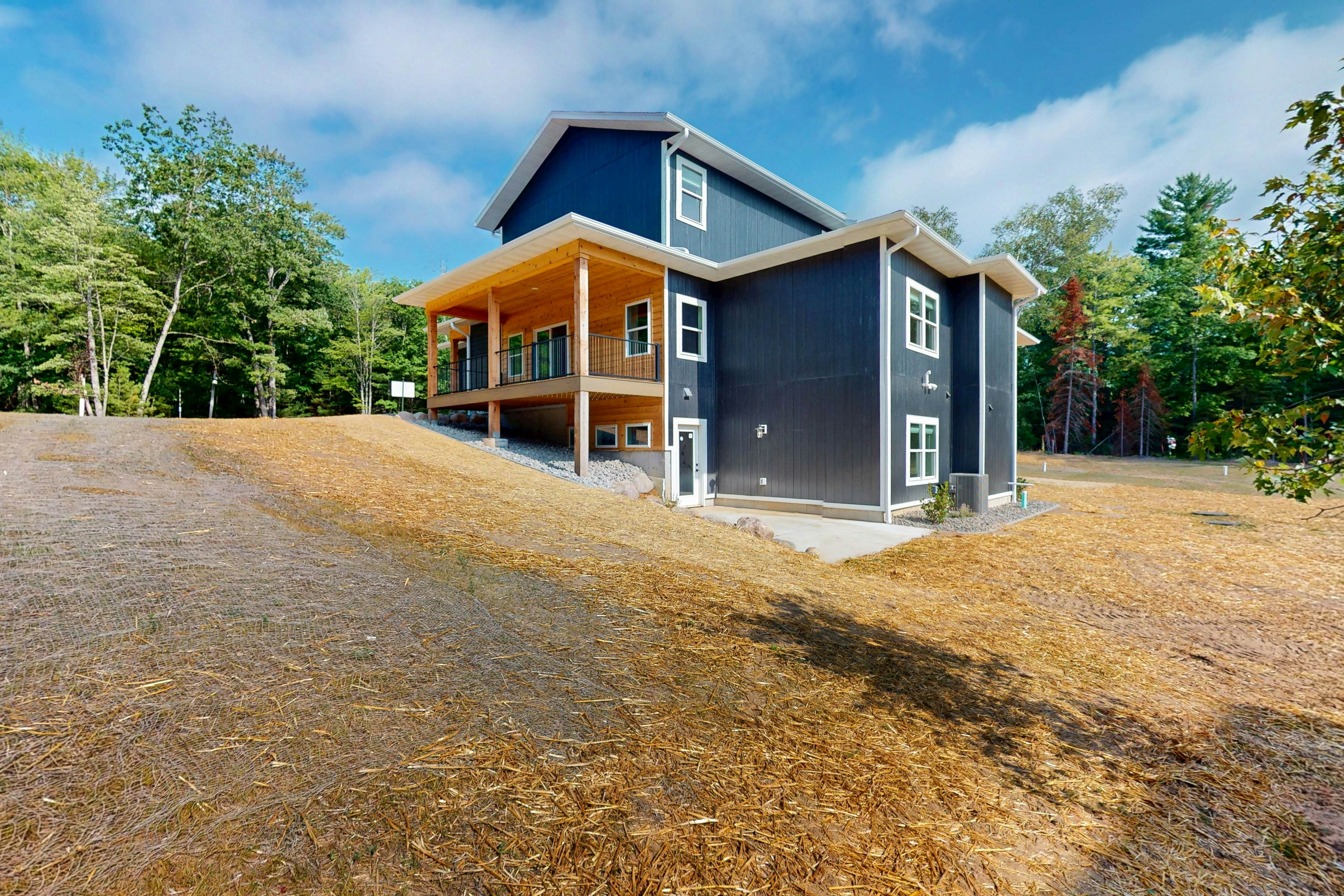 The Crossing at Lake Forest- 39 & 40