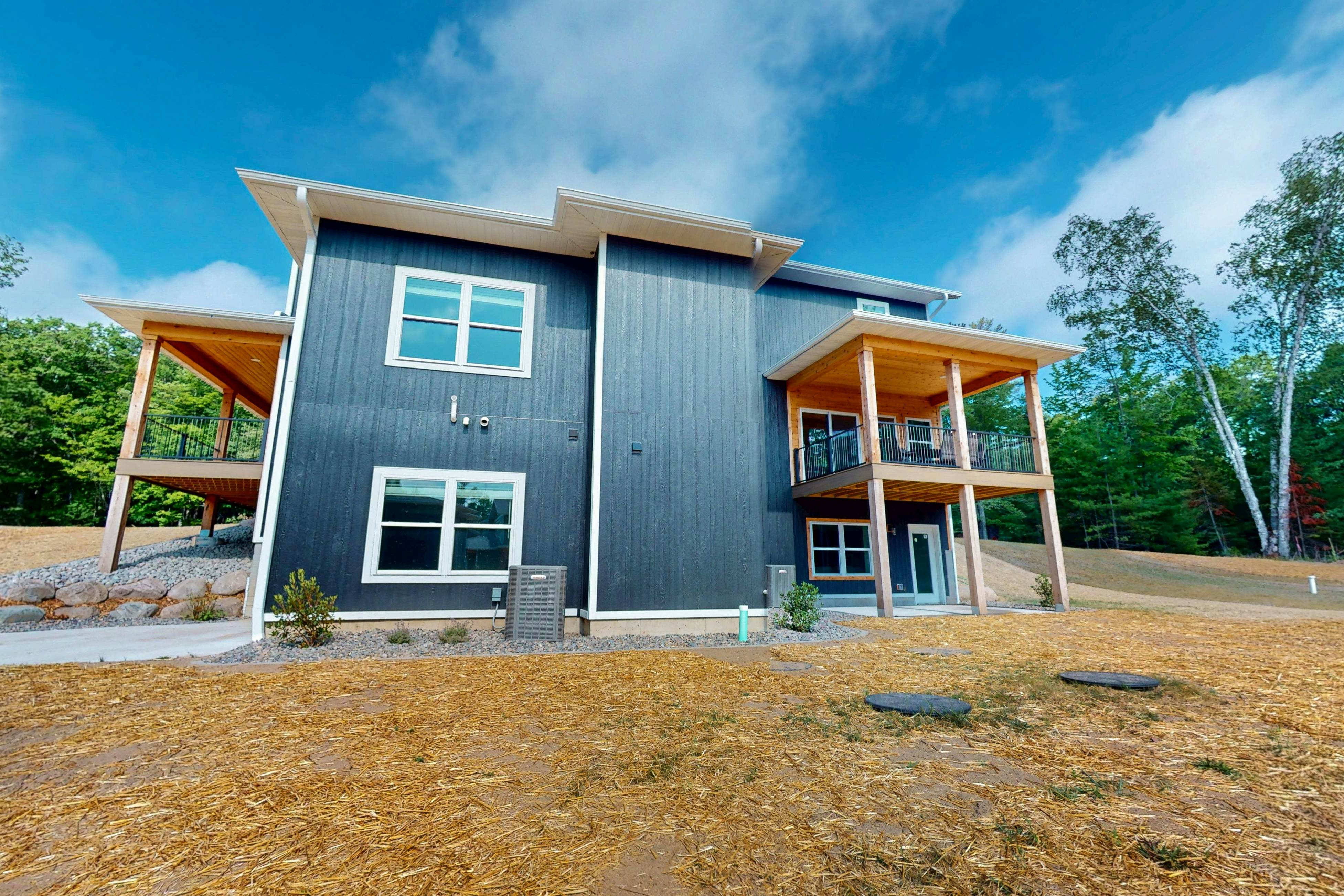 The Crossing at Lake Forest- 39 & 40