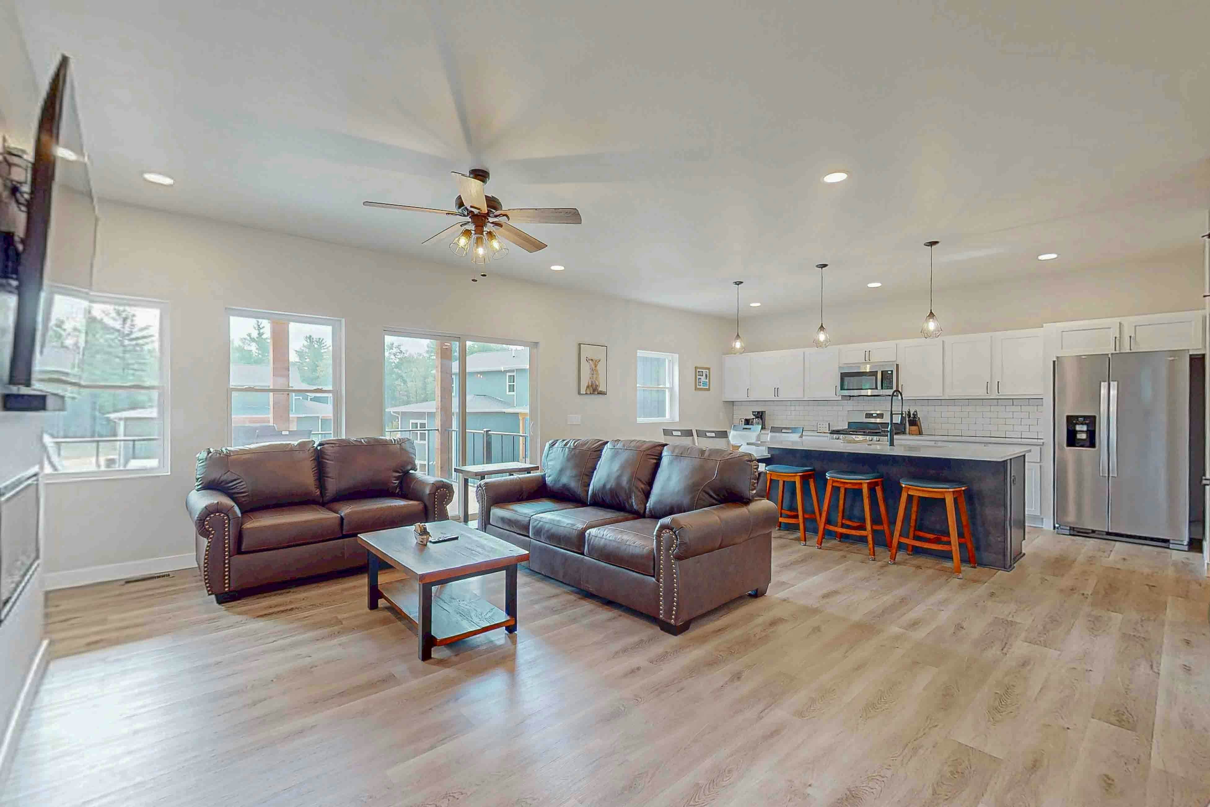 The Crossing at Lake Forest- 39 & 40