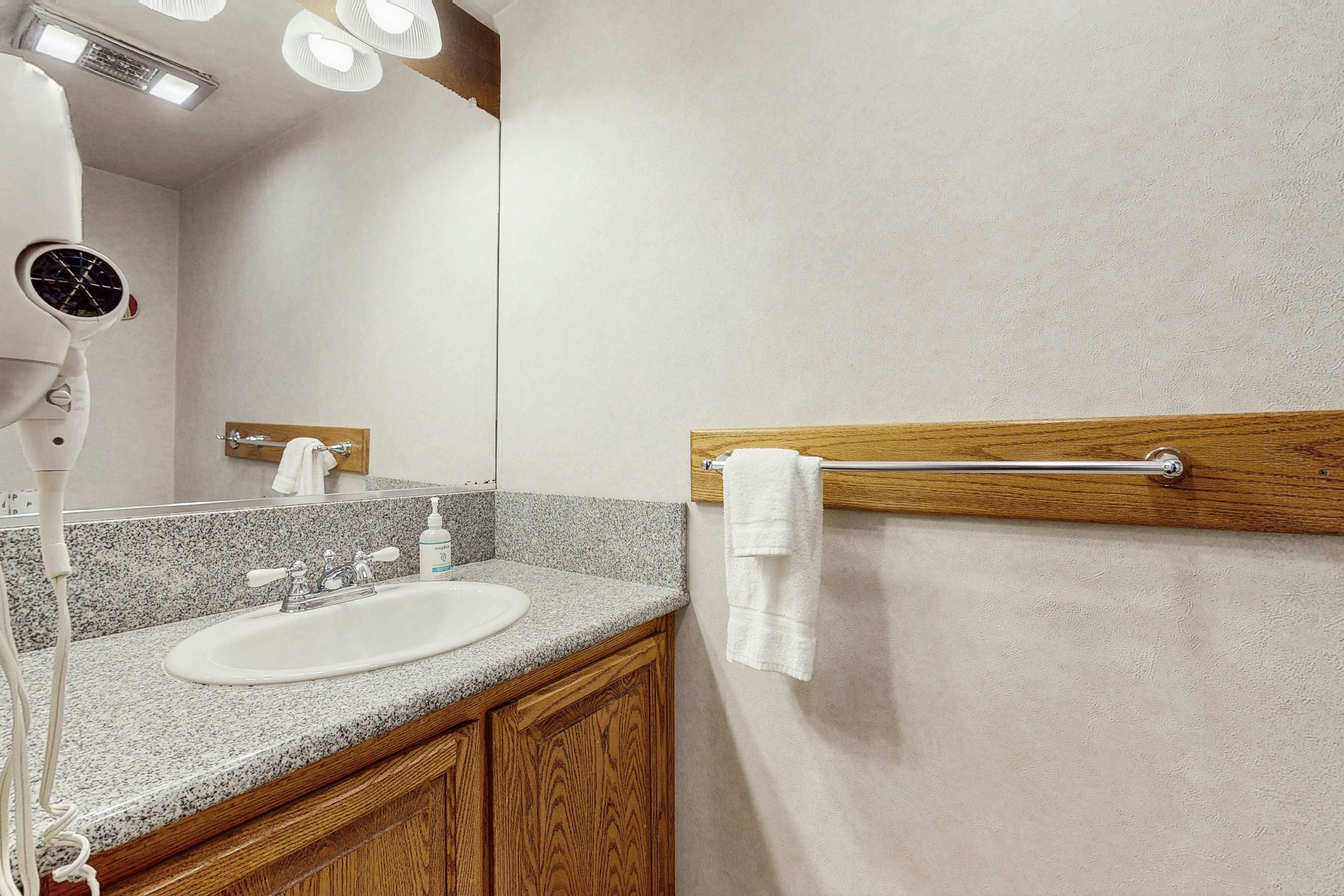 Lovely Lakeland Lodge at Lakeland Village