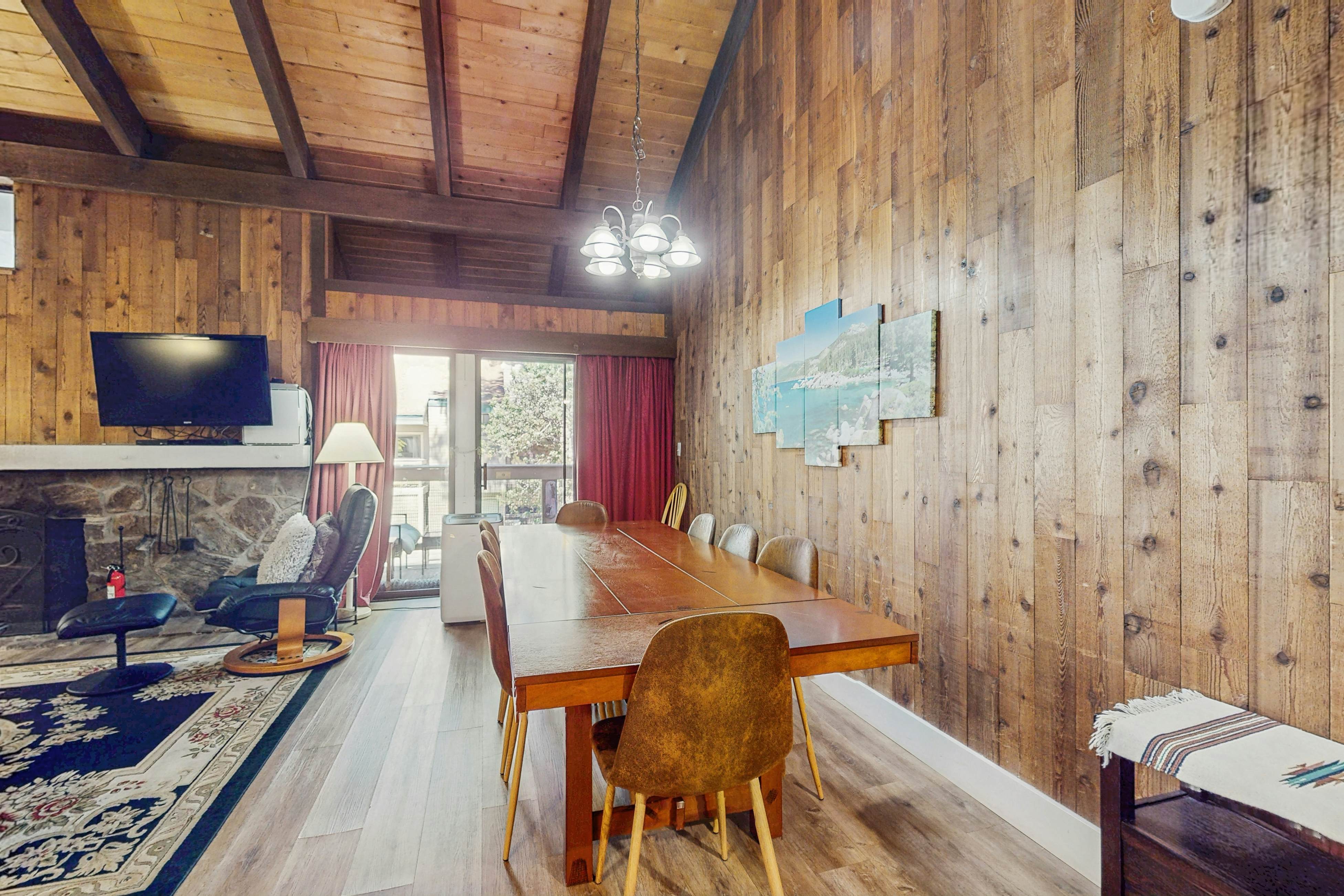 Lovely Lakeland Lodge at Lakeland Village