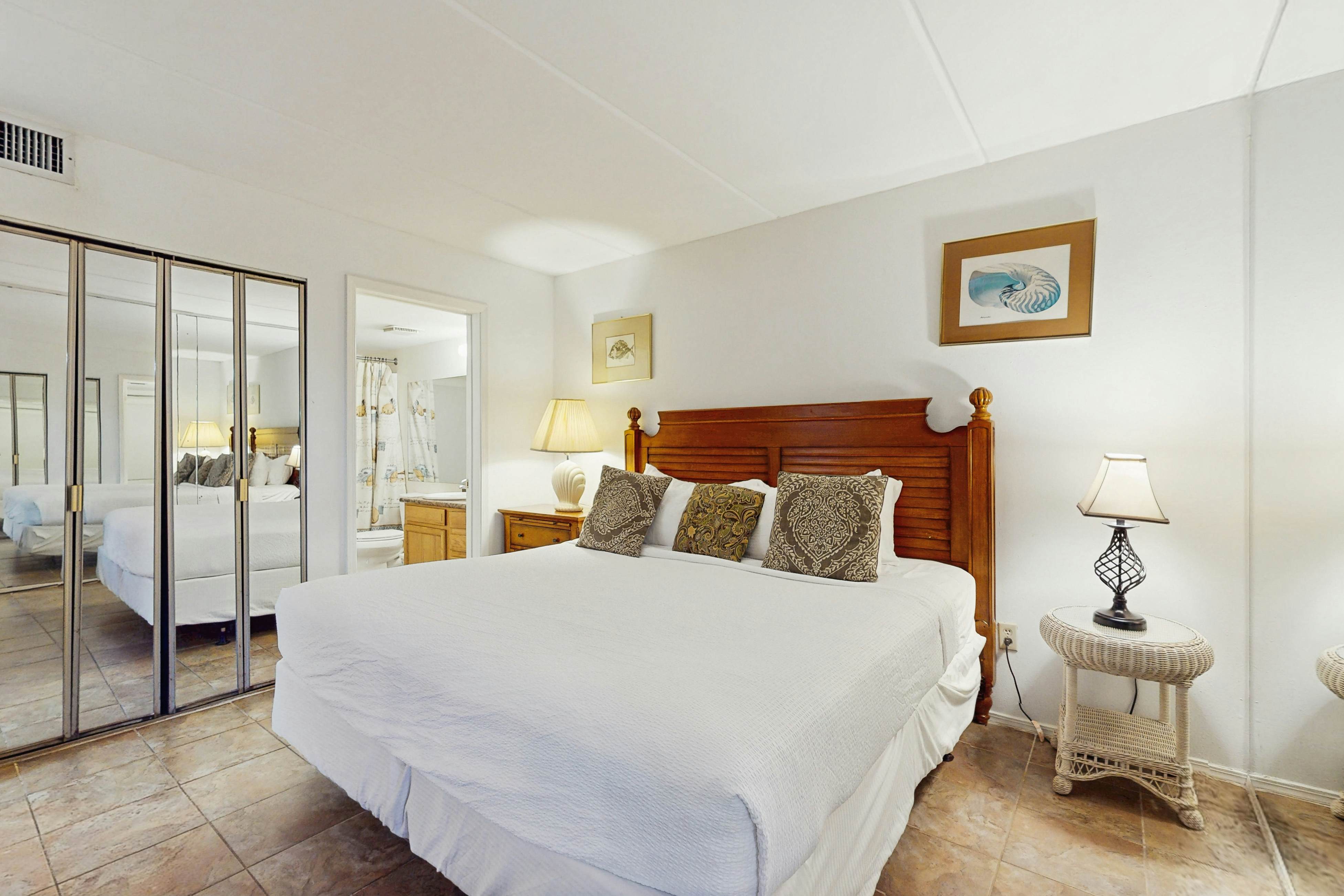 Suntide II Condominiums #108