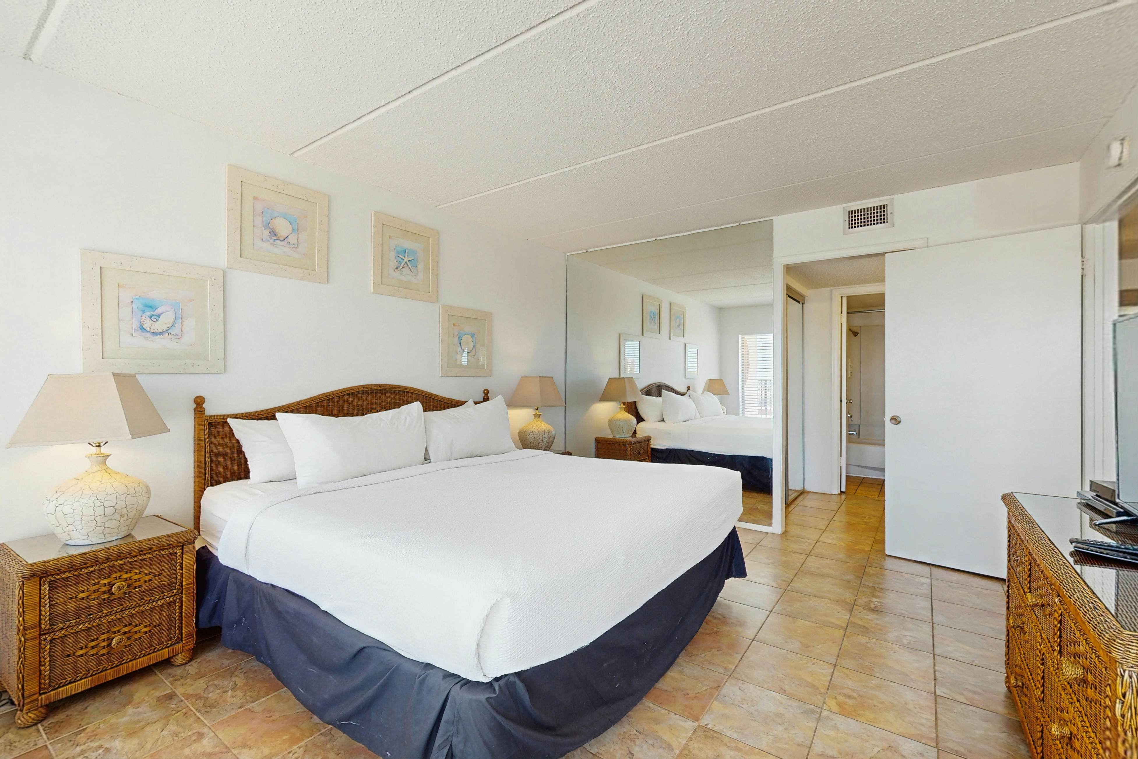 Suntide II Condominiums #108