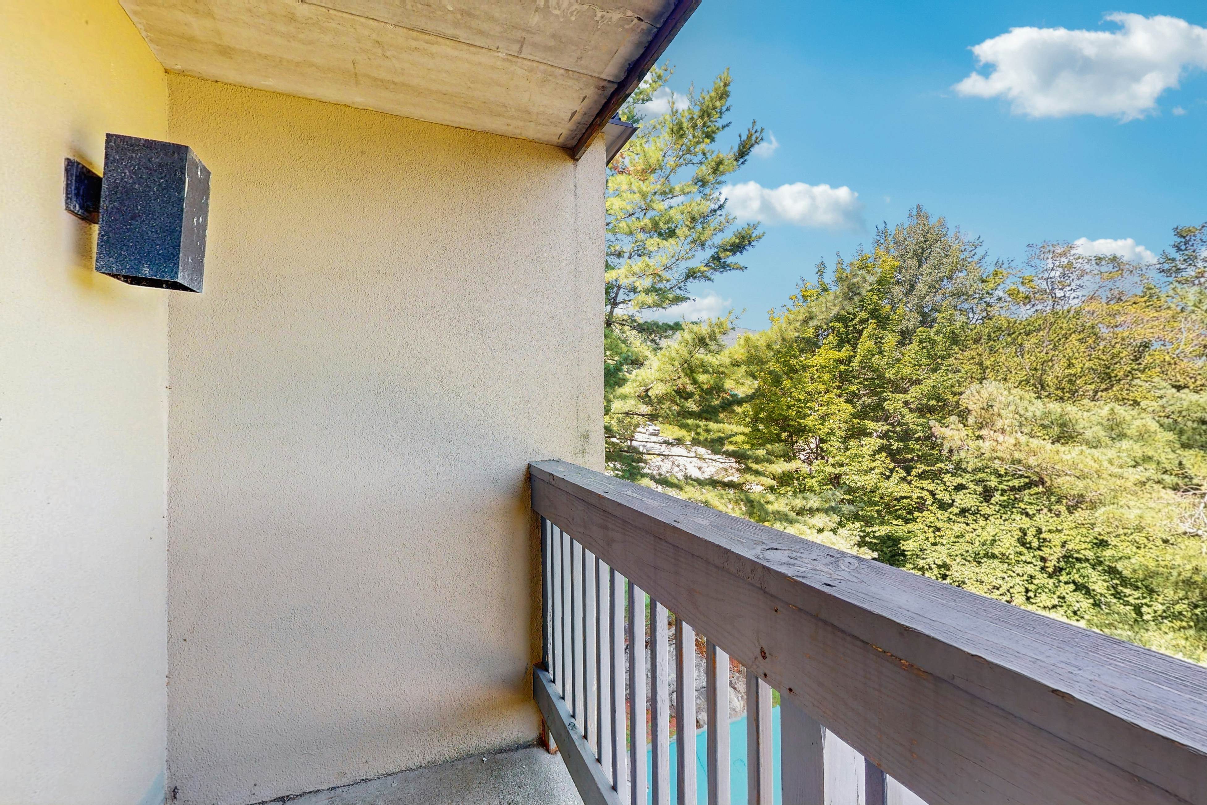 Mountain Green - 2E7