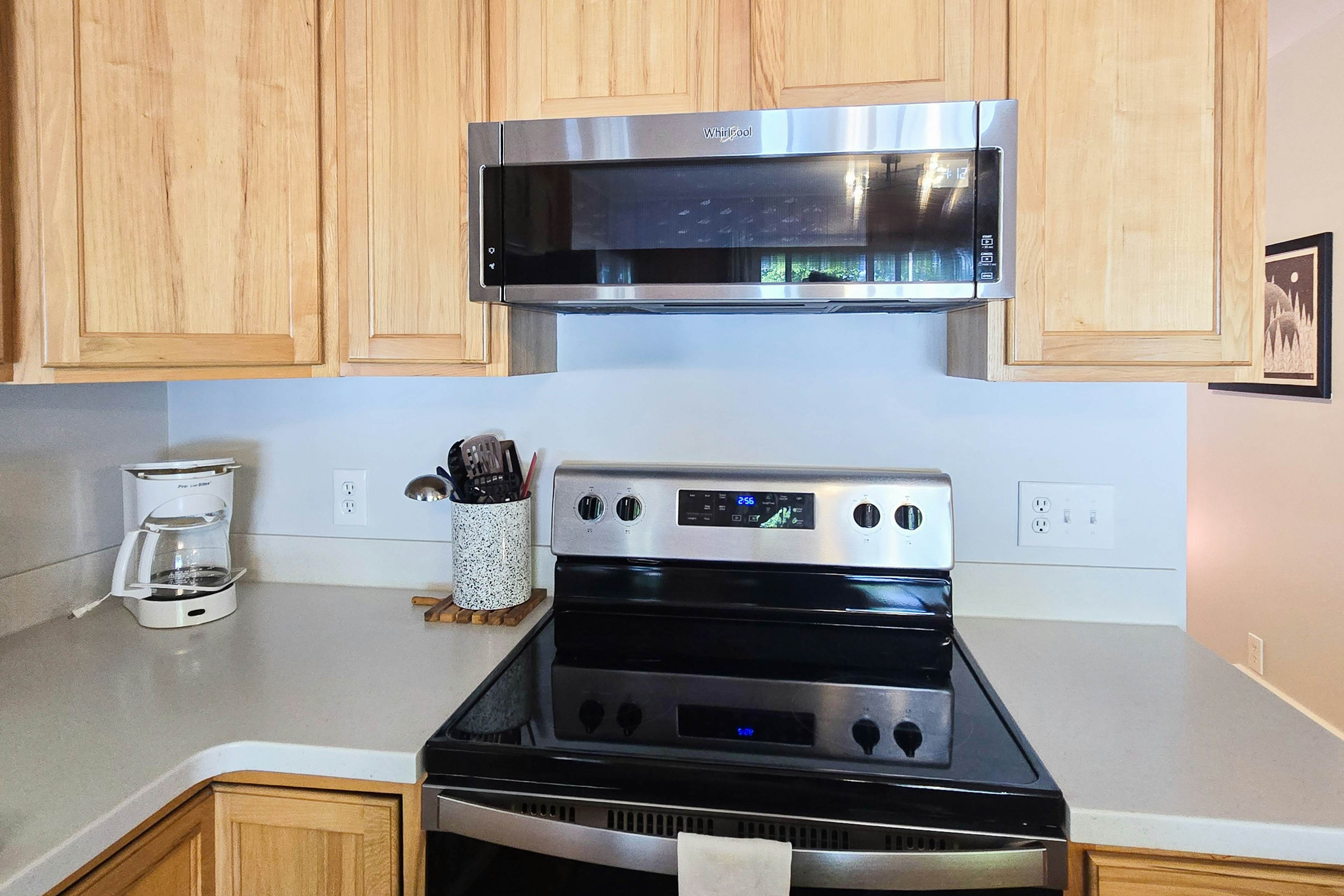 Dune Hideaway: On Little Glen Lake