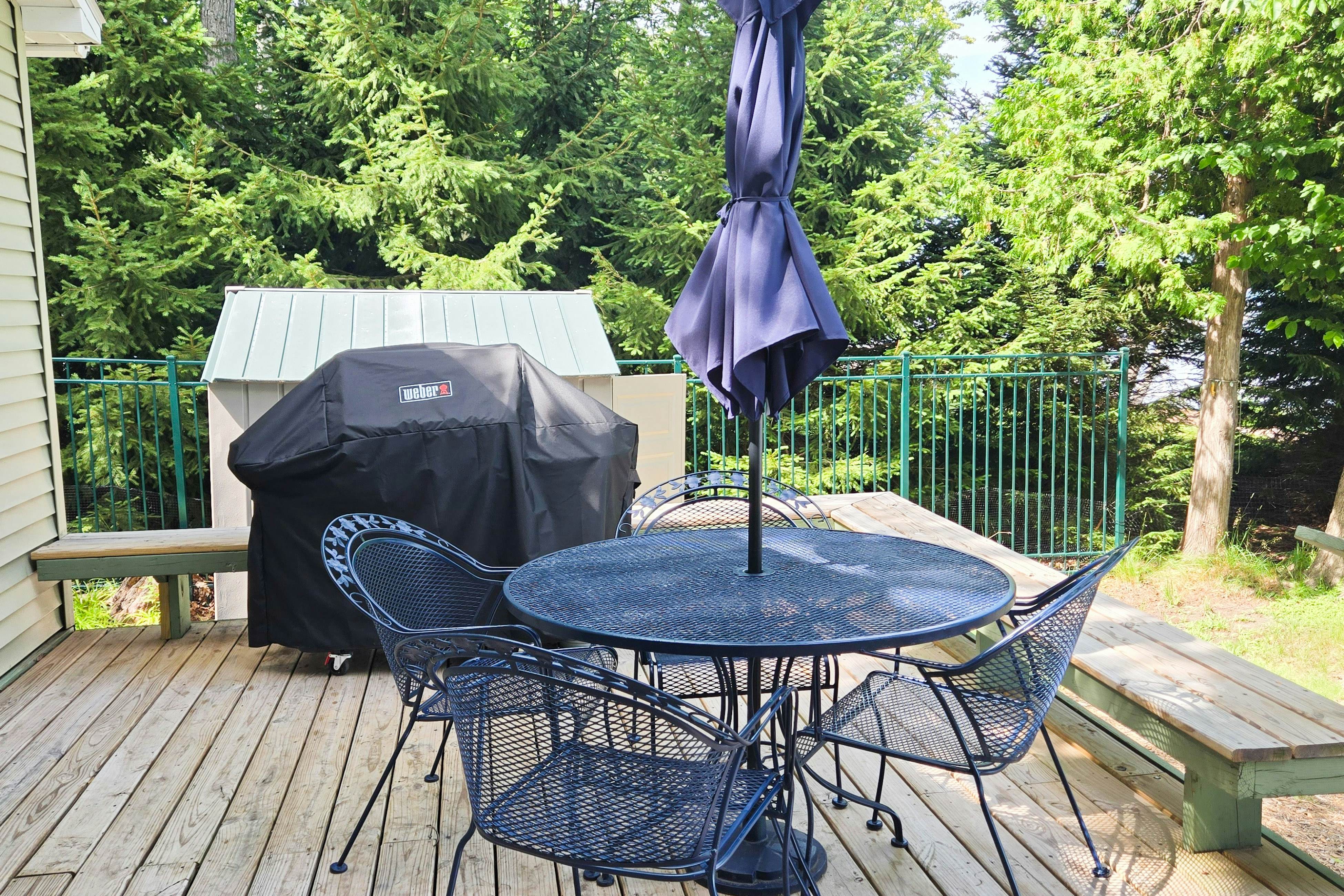 Dune Hideaway: On Little Glen Lake