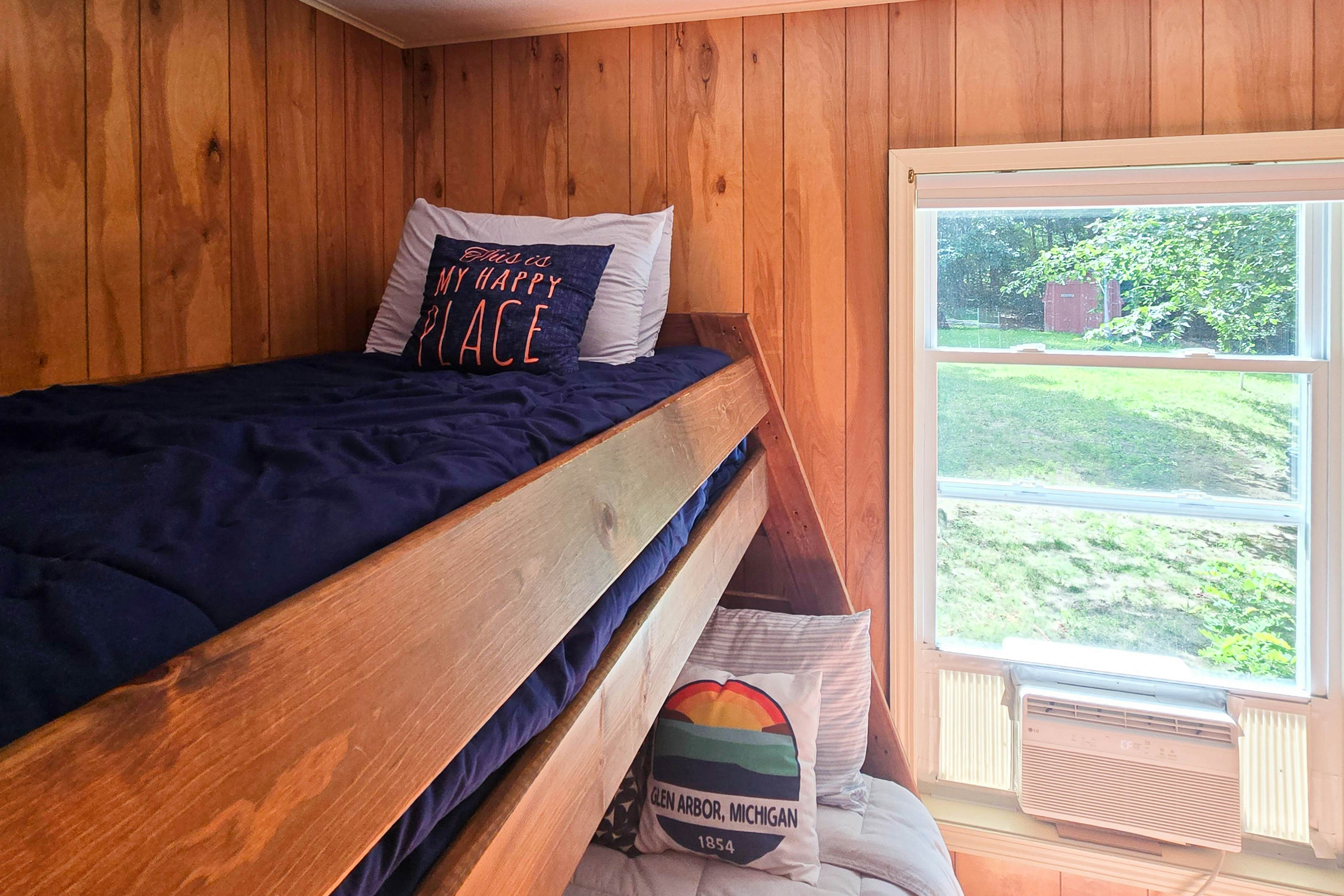 Dune Hideaway: On Little Glen Lake