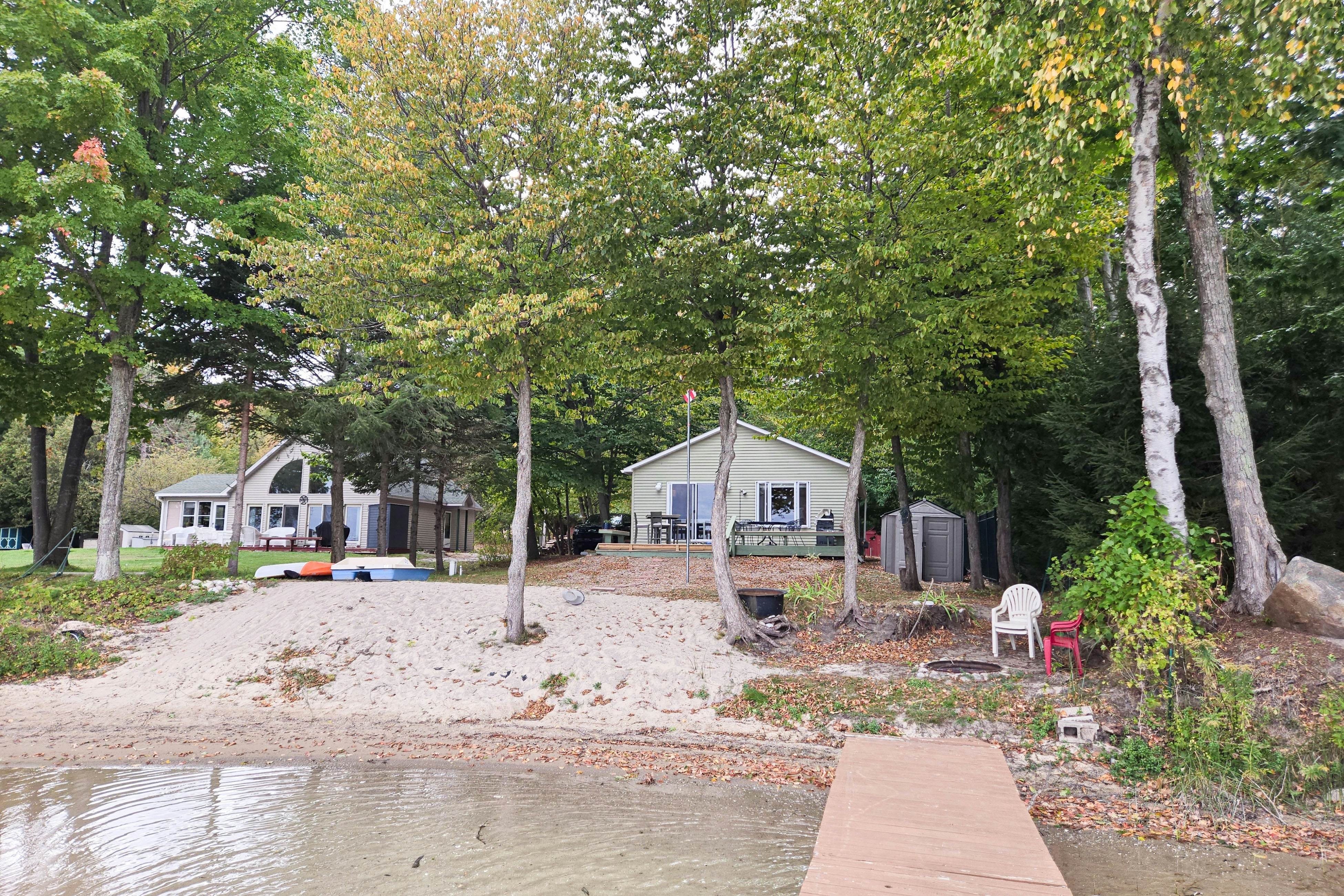 Dune Hideaway: On Little Glen Lake