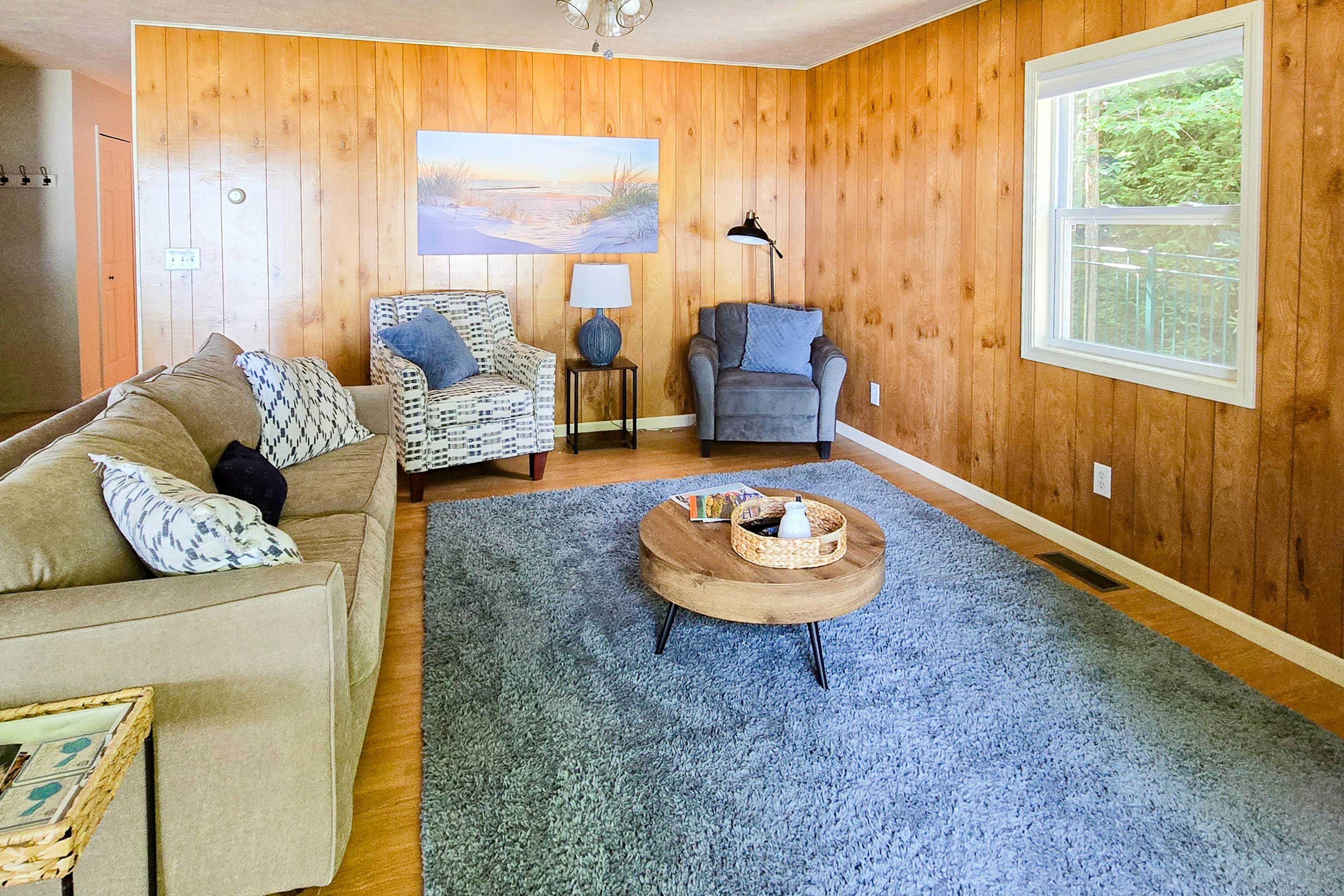 Dune Hideaway: On Little Glen Lake