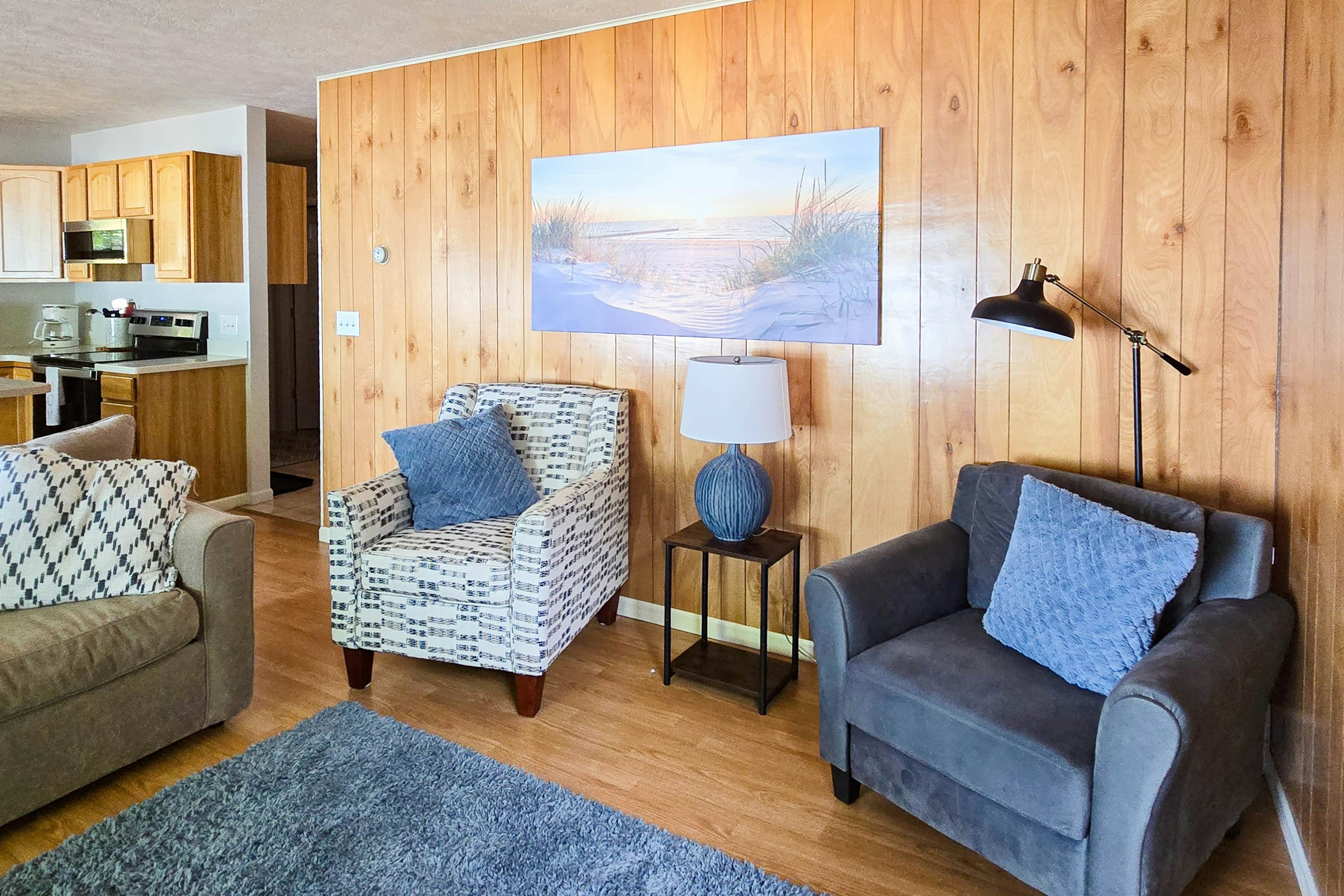 Dune Hideaway: On Little Glen Lake