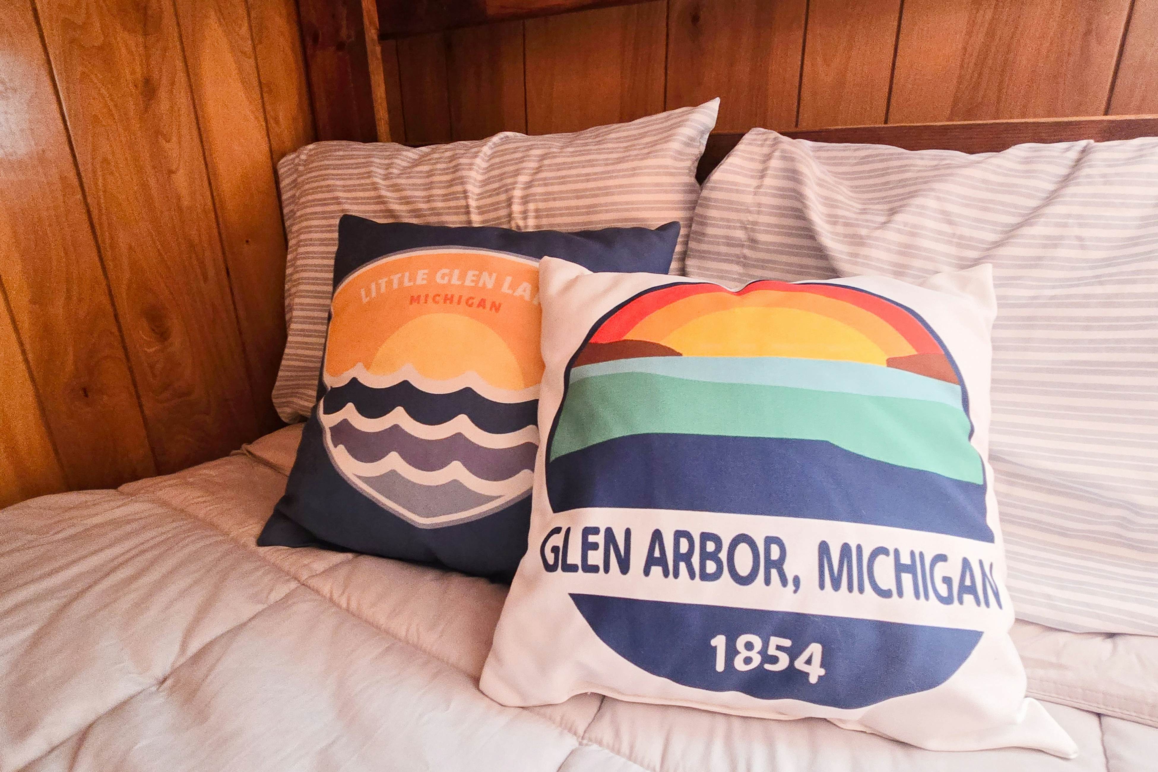 Dune Hideaway: On Little Glen Lake