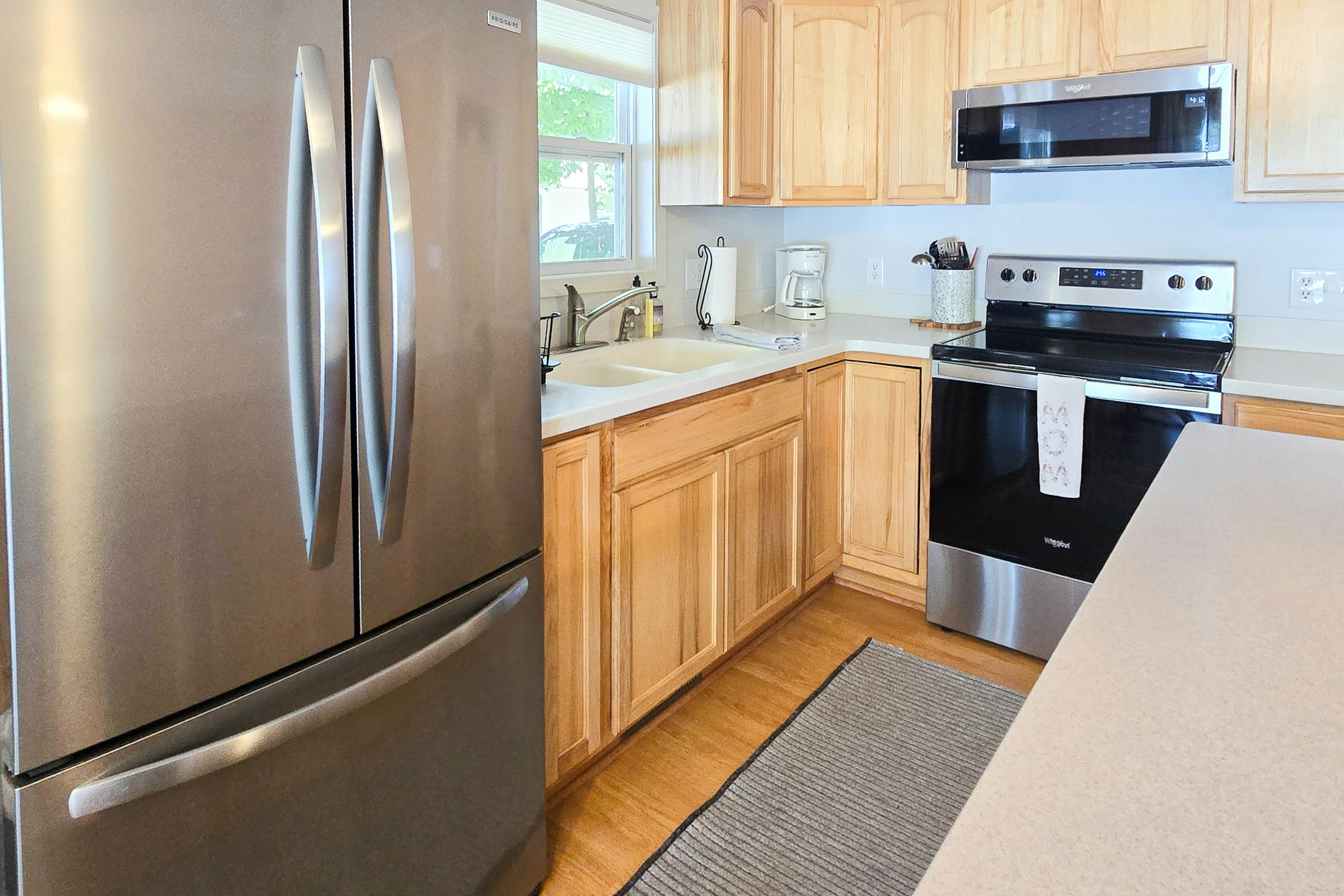 Dune Hideaway: On Little Glen Lake