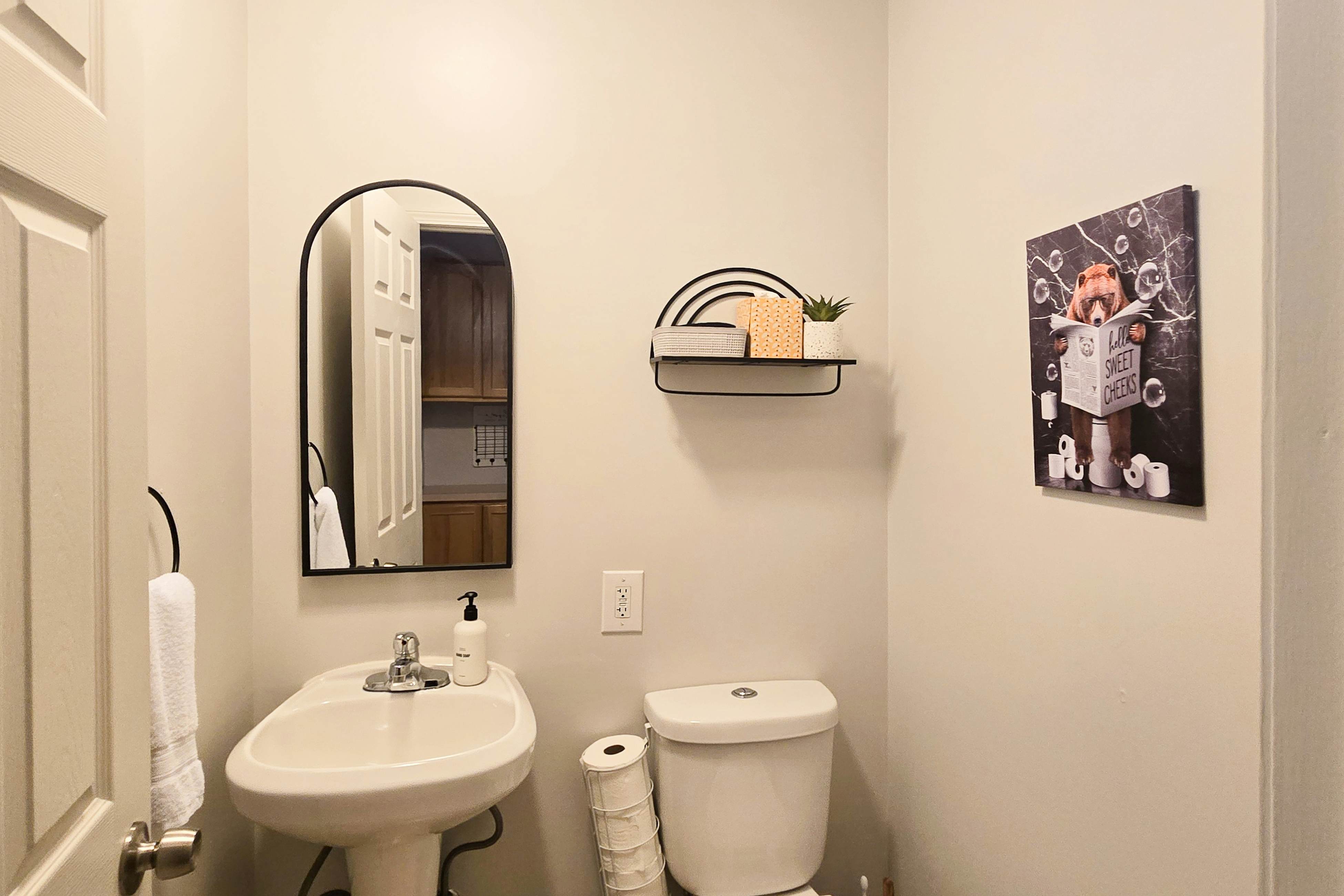 Dune Hideaway: On Little Glen Lake